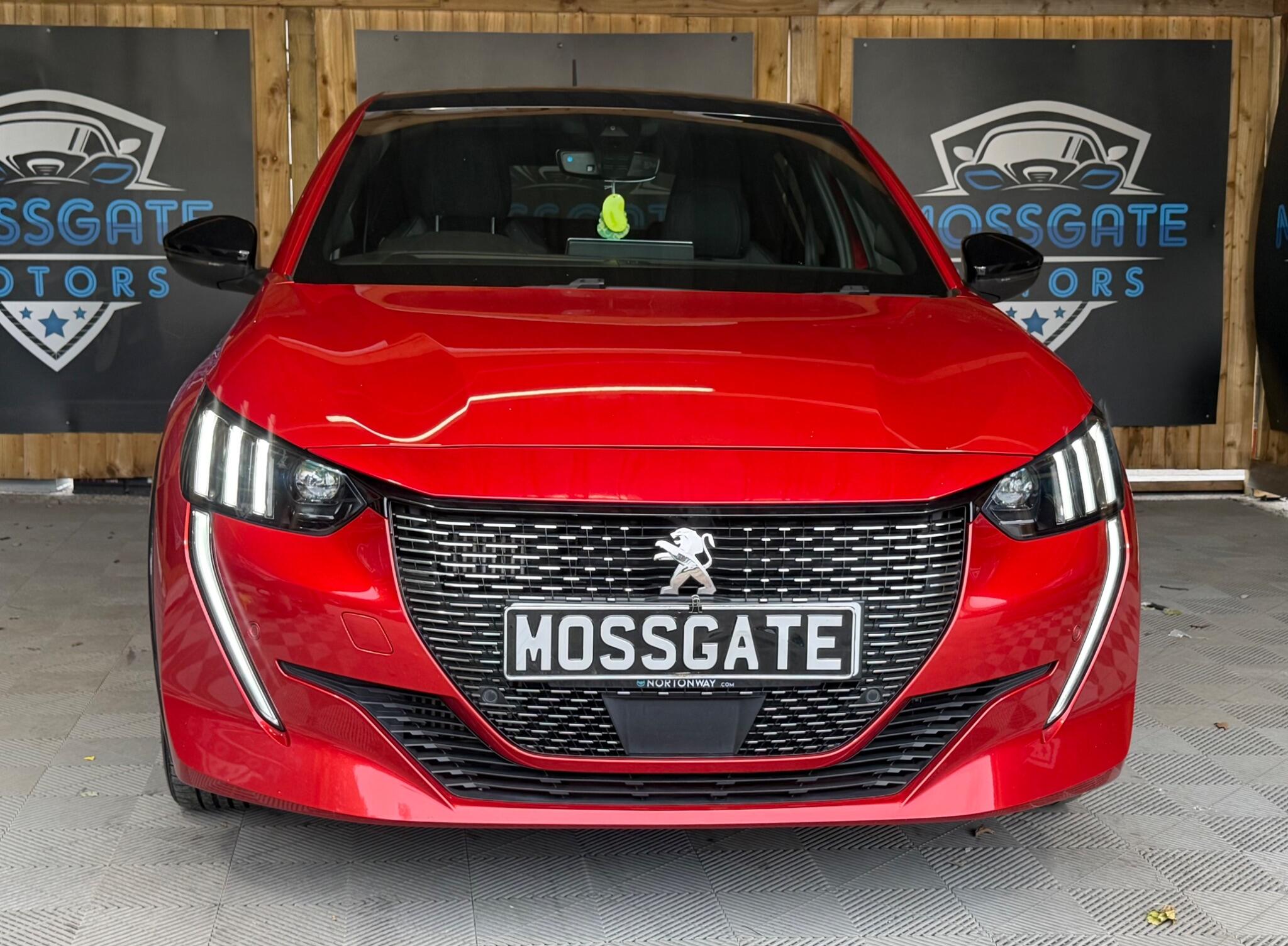 Peugeot 208 view 6