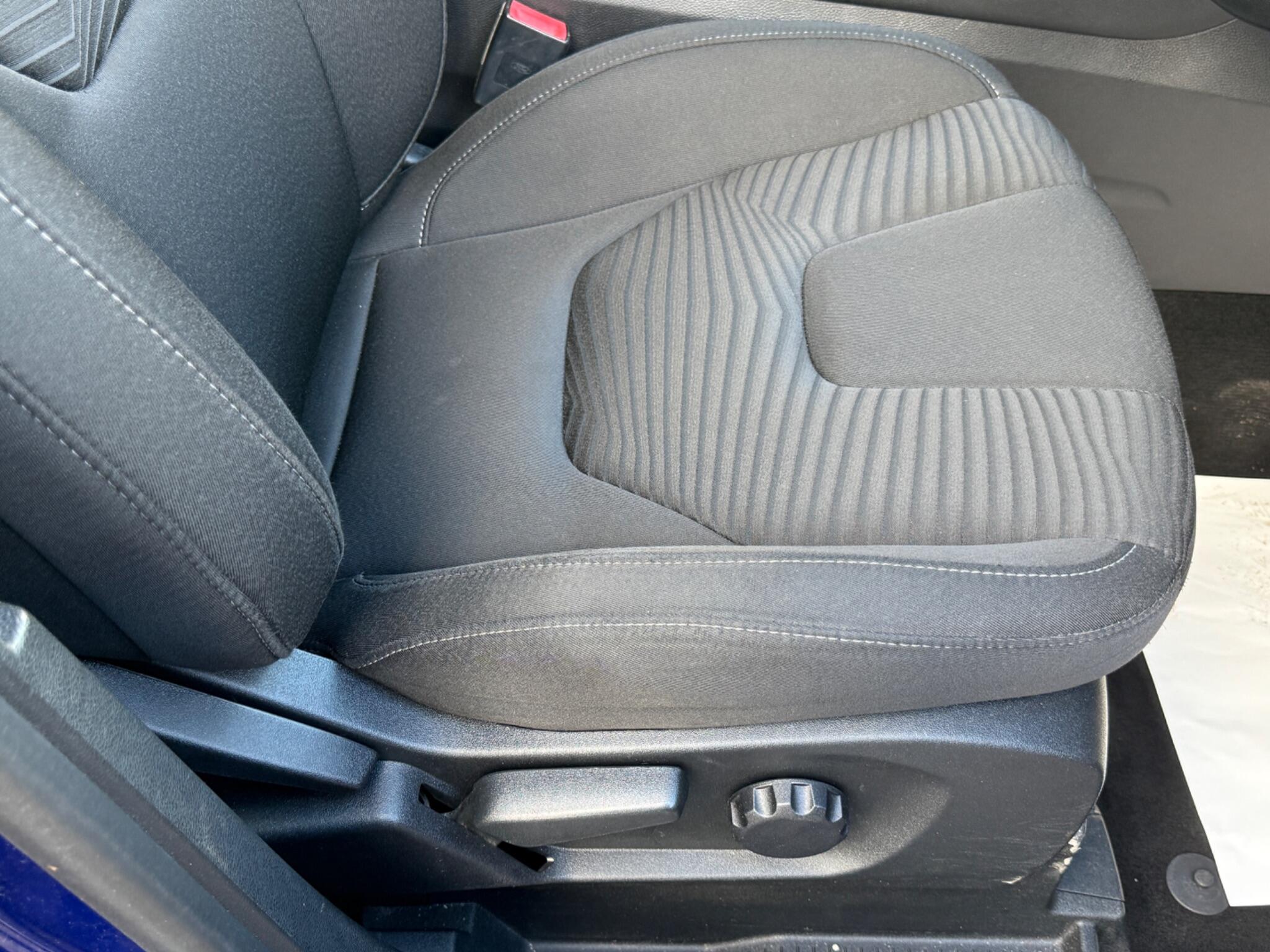 Ford S-Max - Image 38