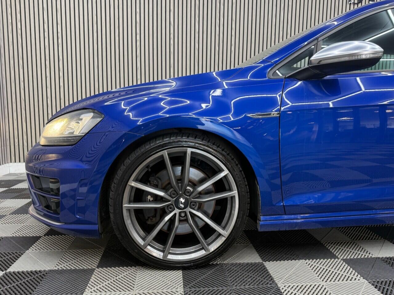 Volkswagen Golf view 25