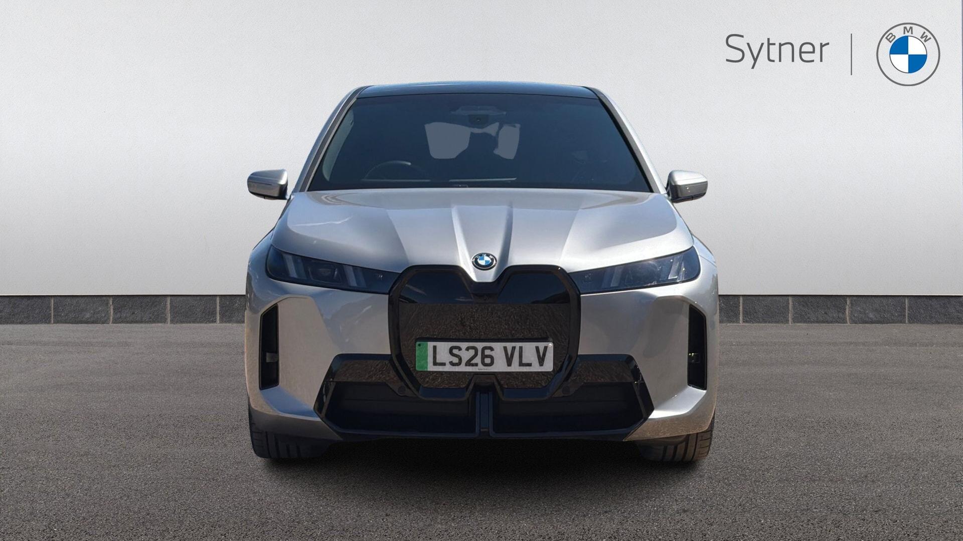 BMW Ix view 16