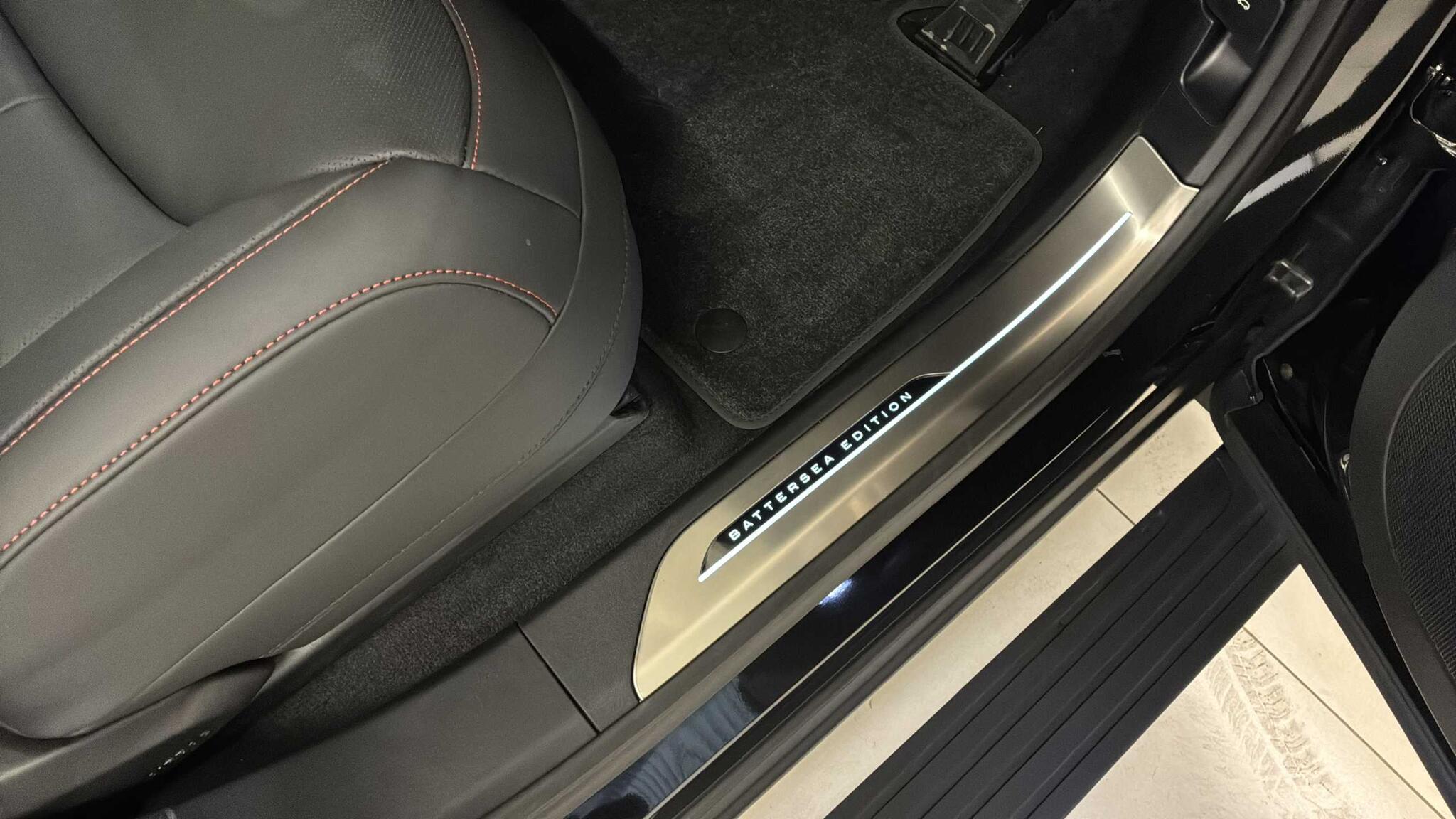 Land Rover Range Rover Sport view 34