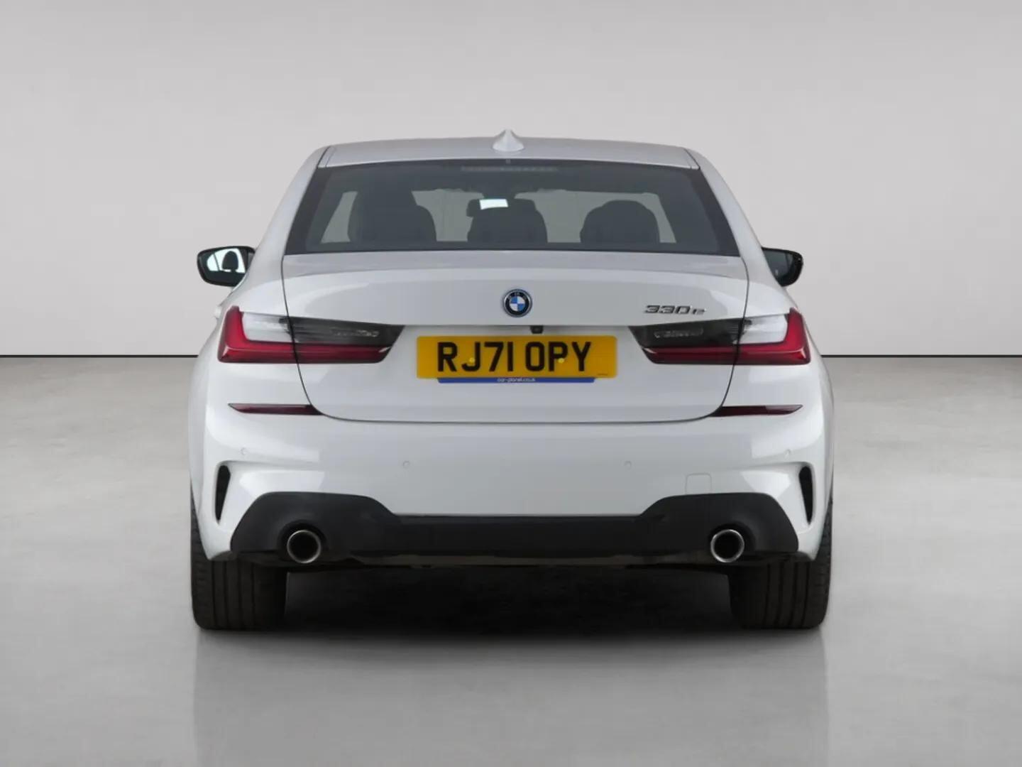 BMW 3 Series view 7