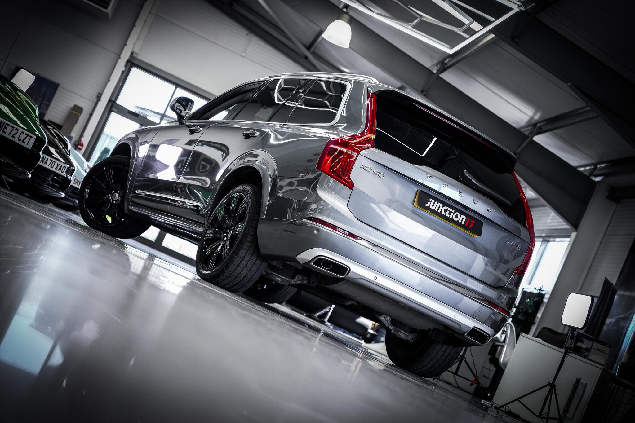 Volvo XC90 view 6