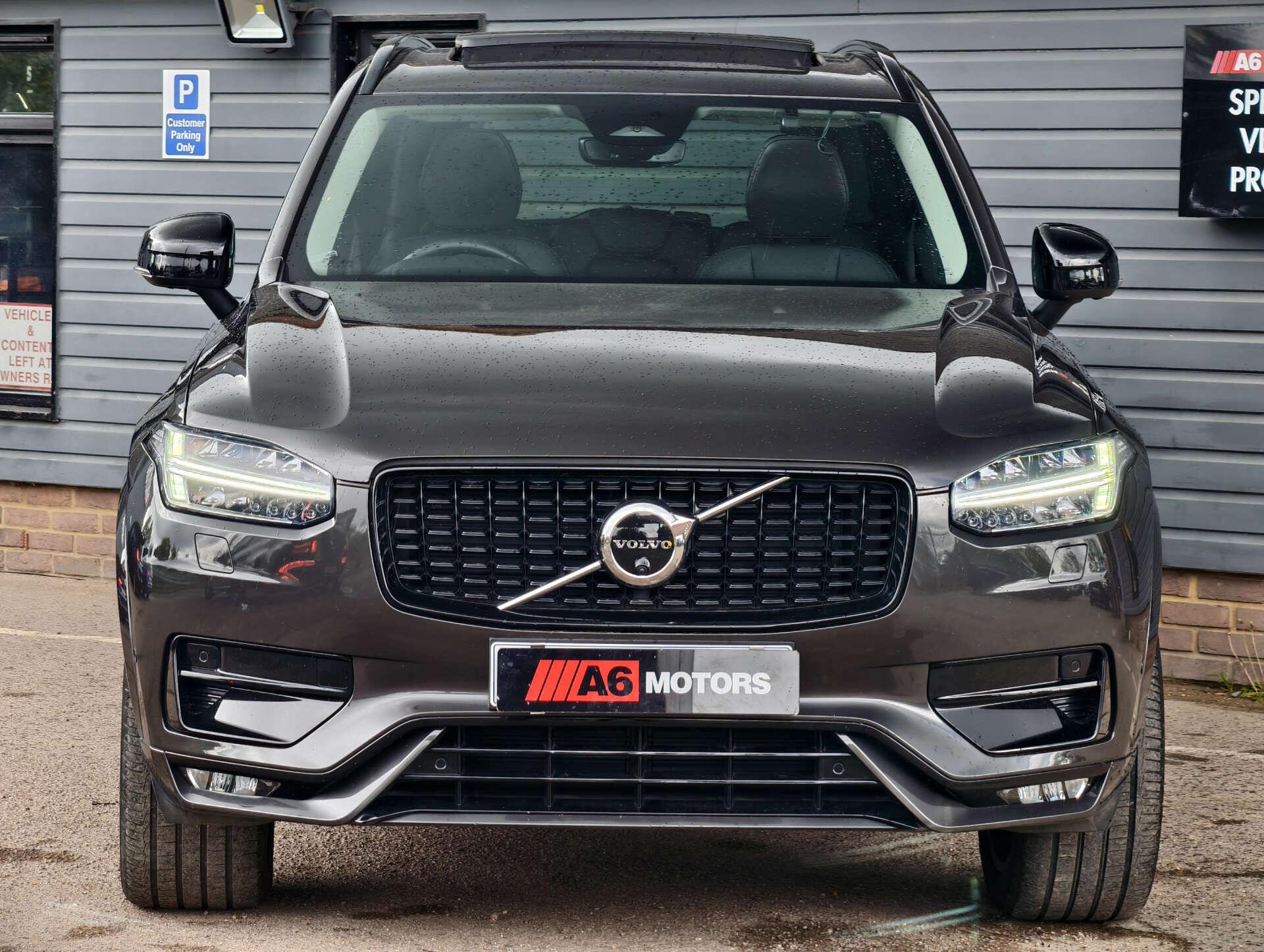 Volvo XC90 view 7