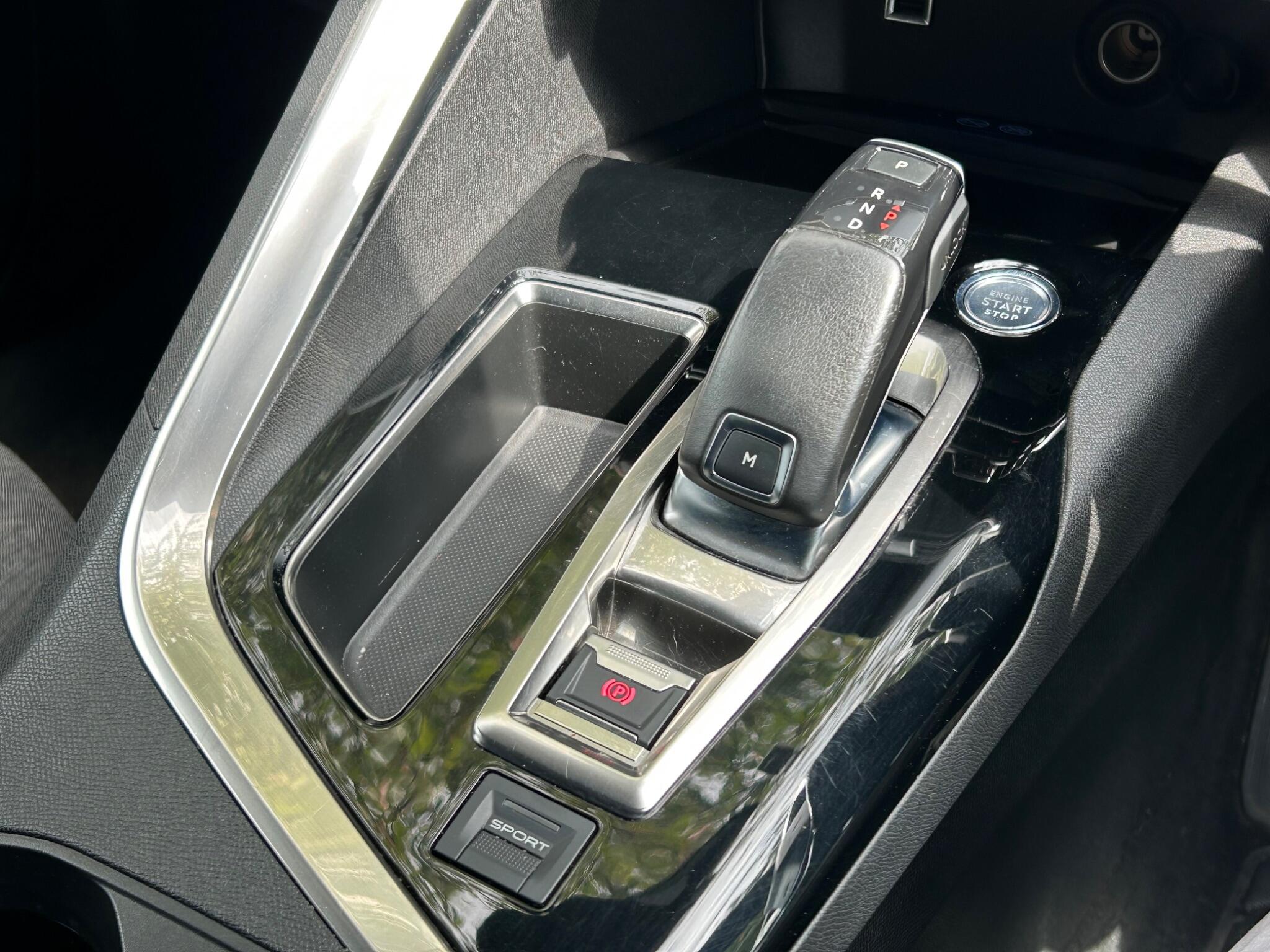 Peugeot 5008 view 15
