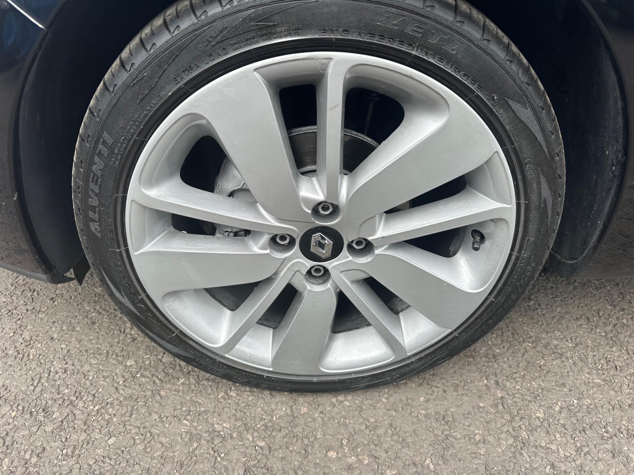 Renault Clio view 35