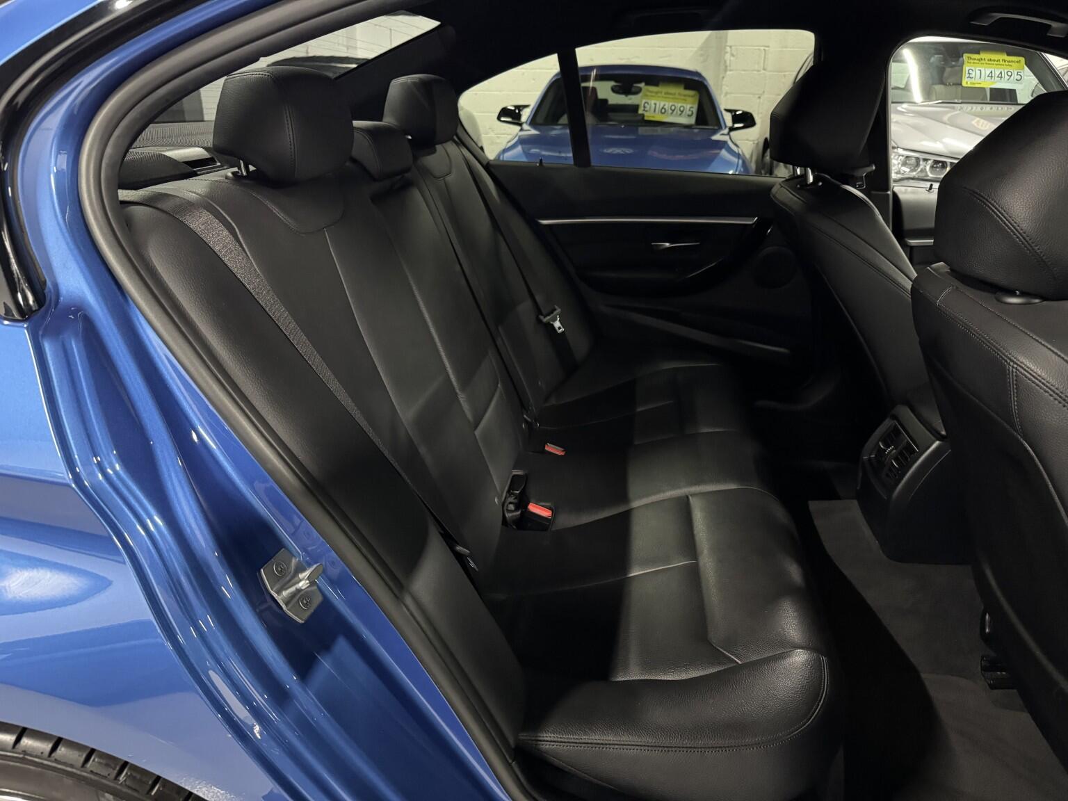 BMW 3 Series view 19