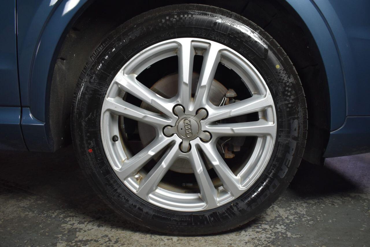 Audi Q3 view 34