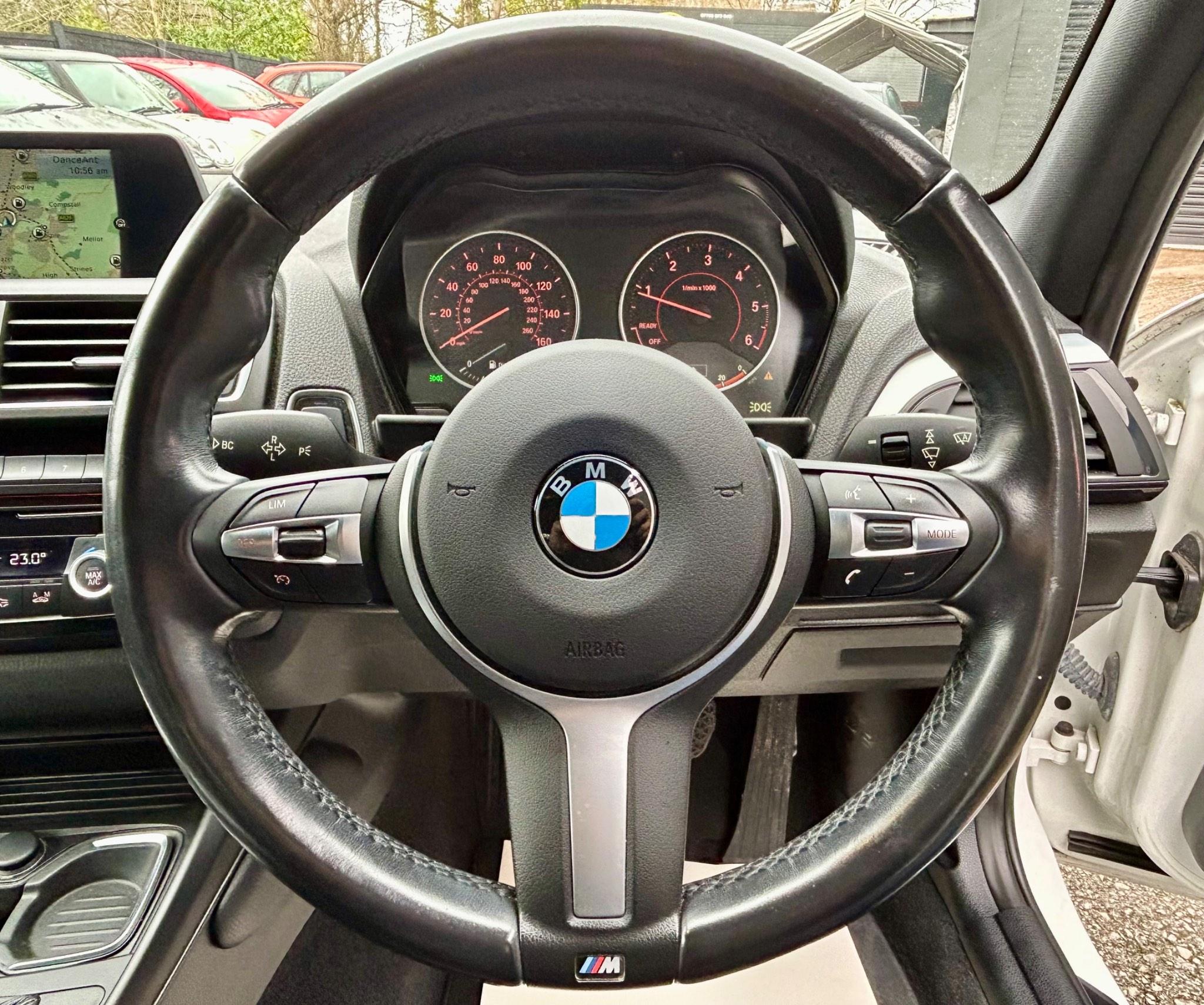 BMW 1 Series view 27