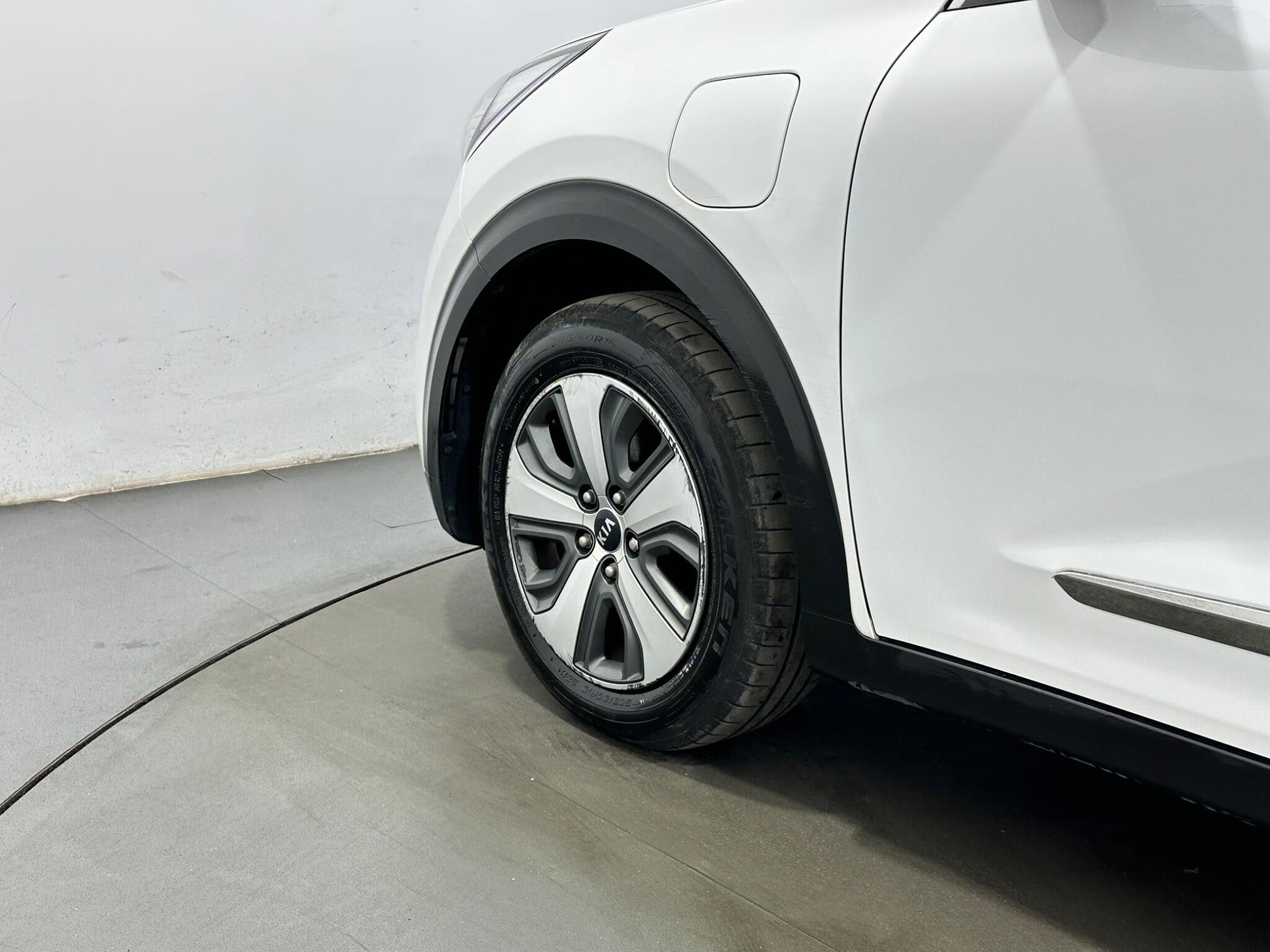 Kia Niro view 50