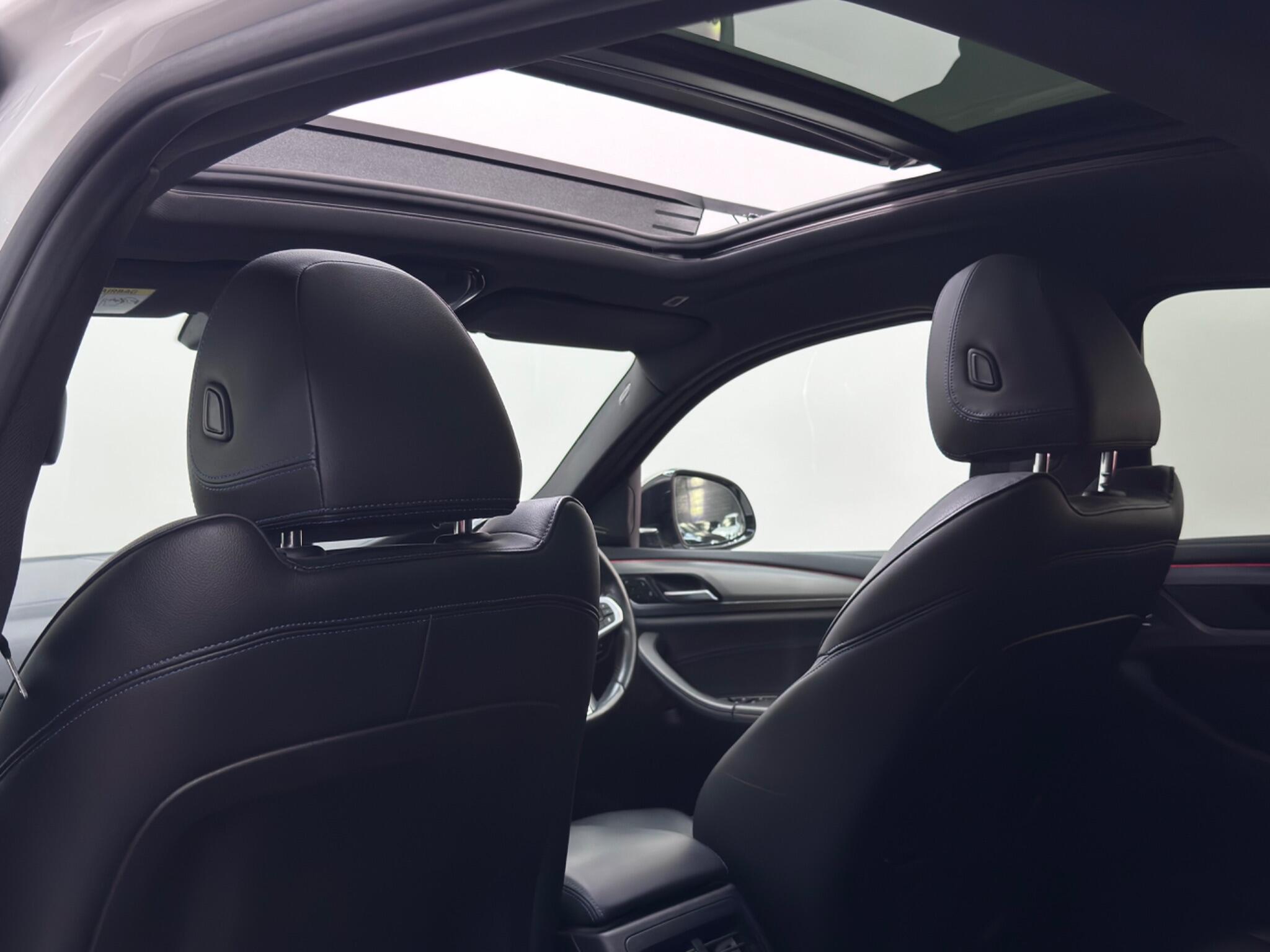 BMW X4 view 17