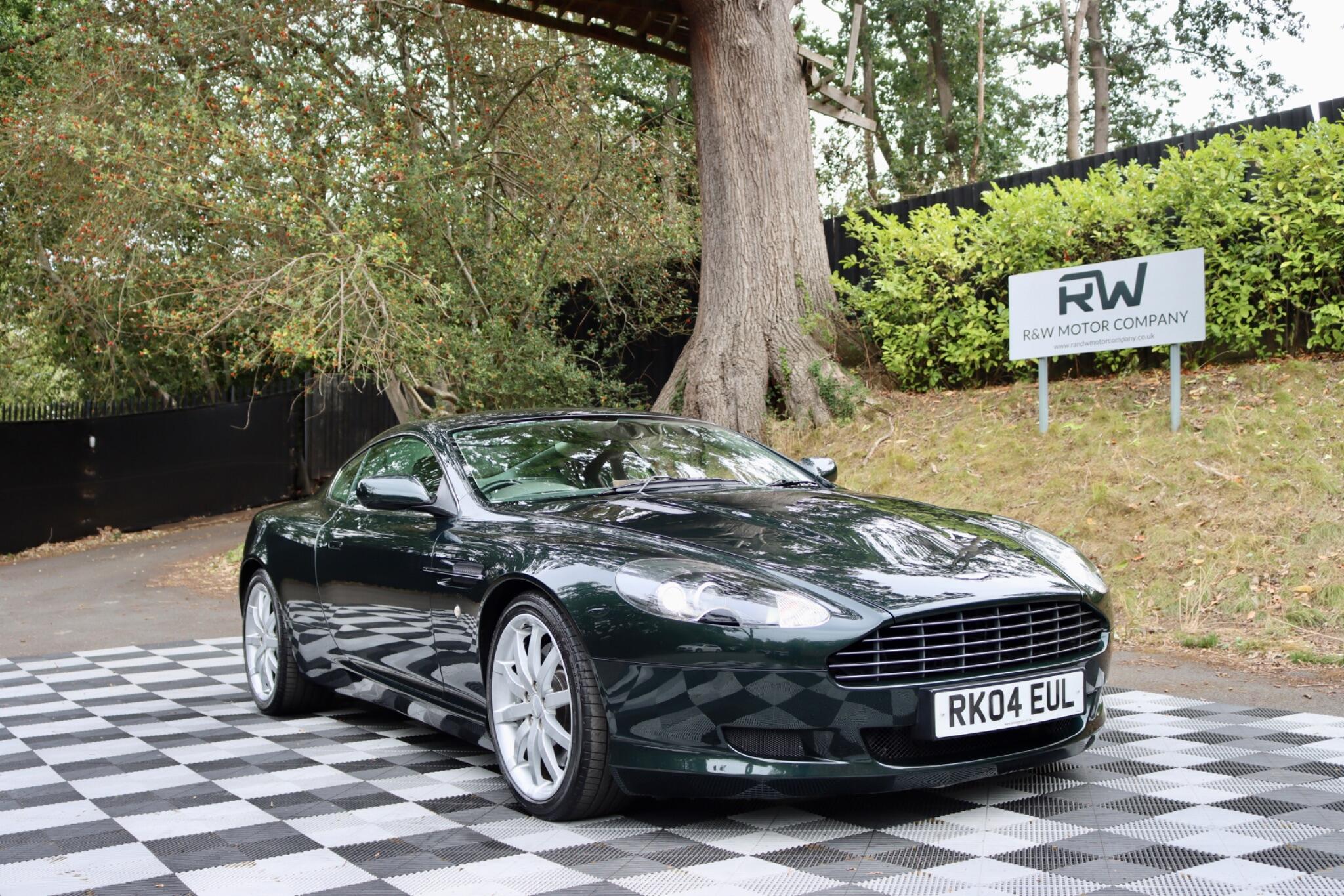 Aston Martin DB9 view 14