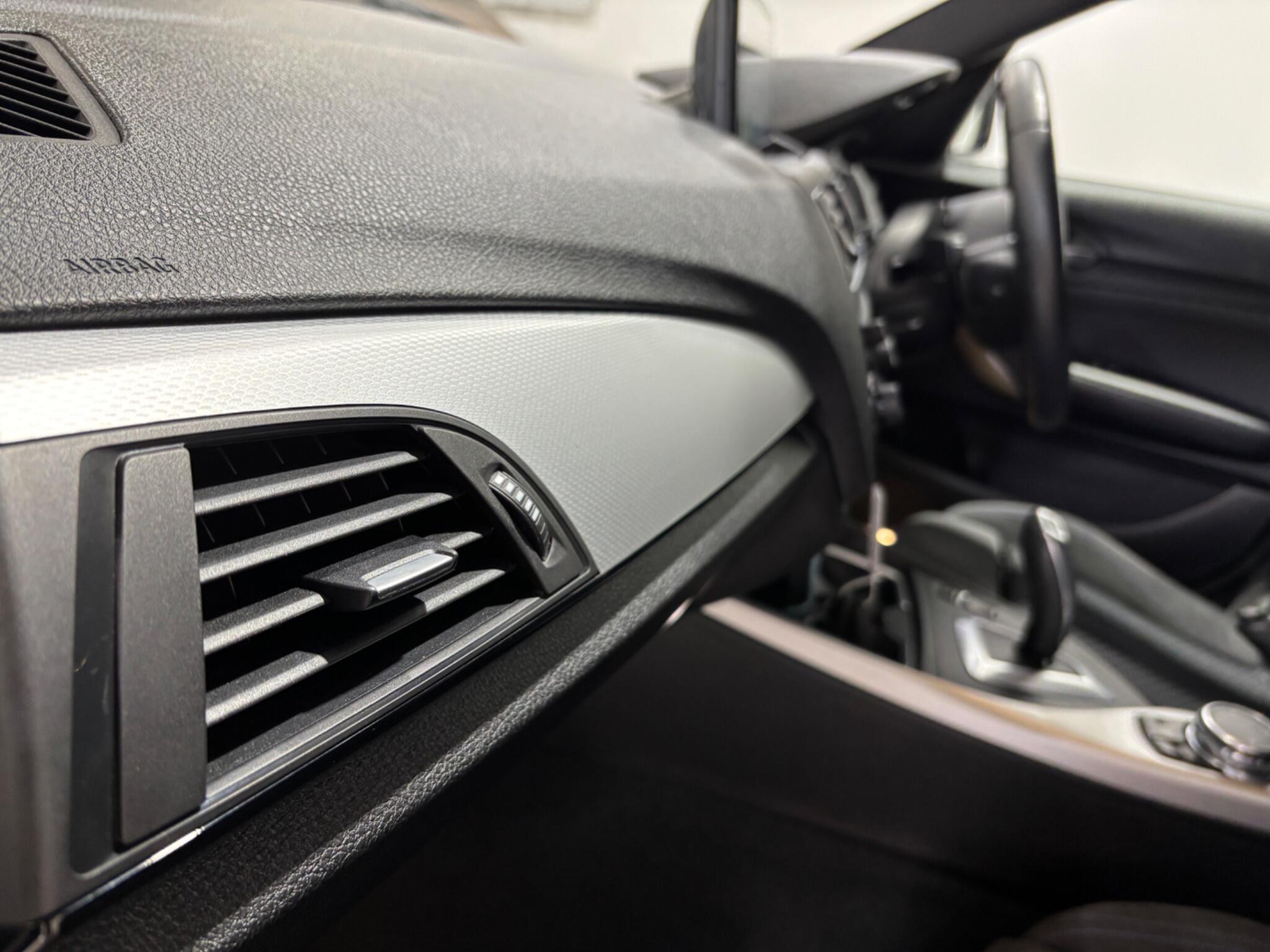 BMW 1 Series view 22