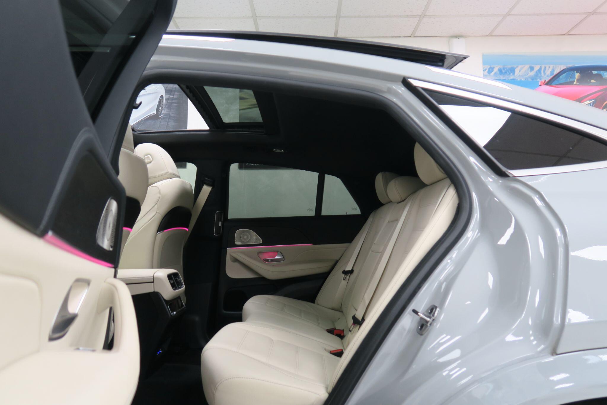 Mercedes-Benz Gle view 13