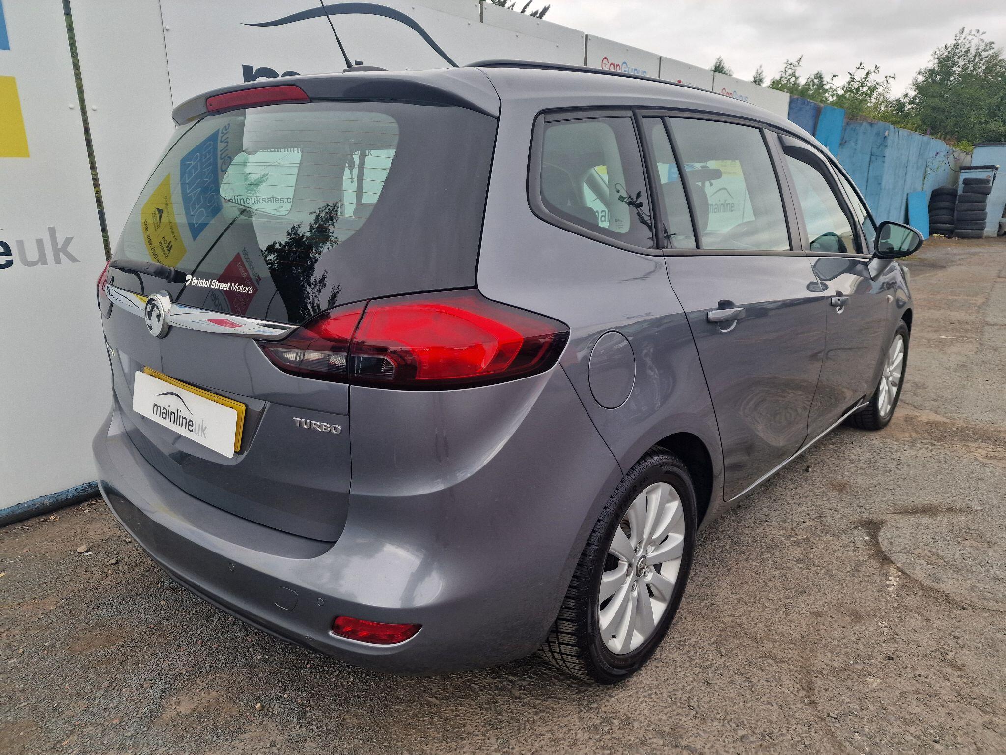Vauxhall Zafira Tourer view 17