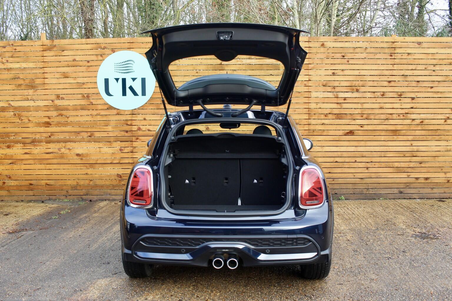 Mini Hatch view 34