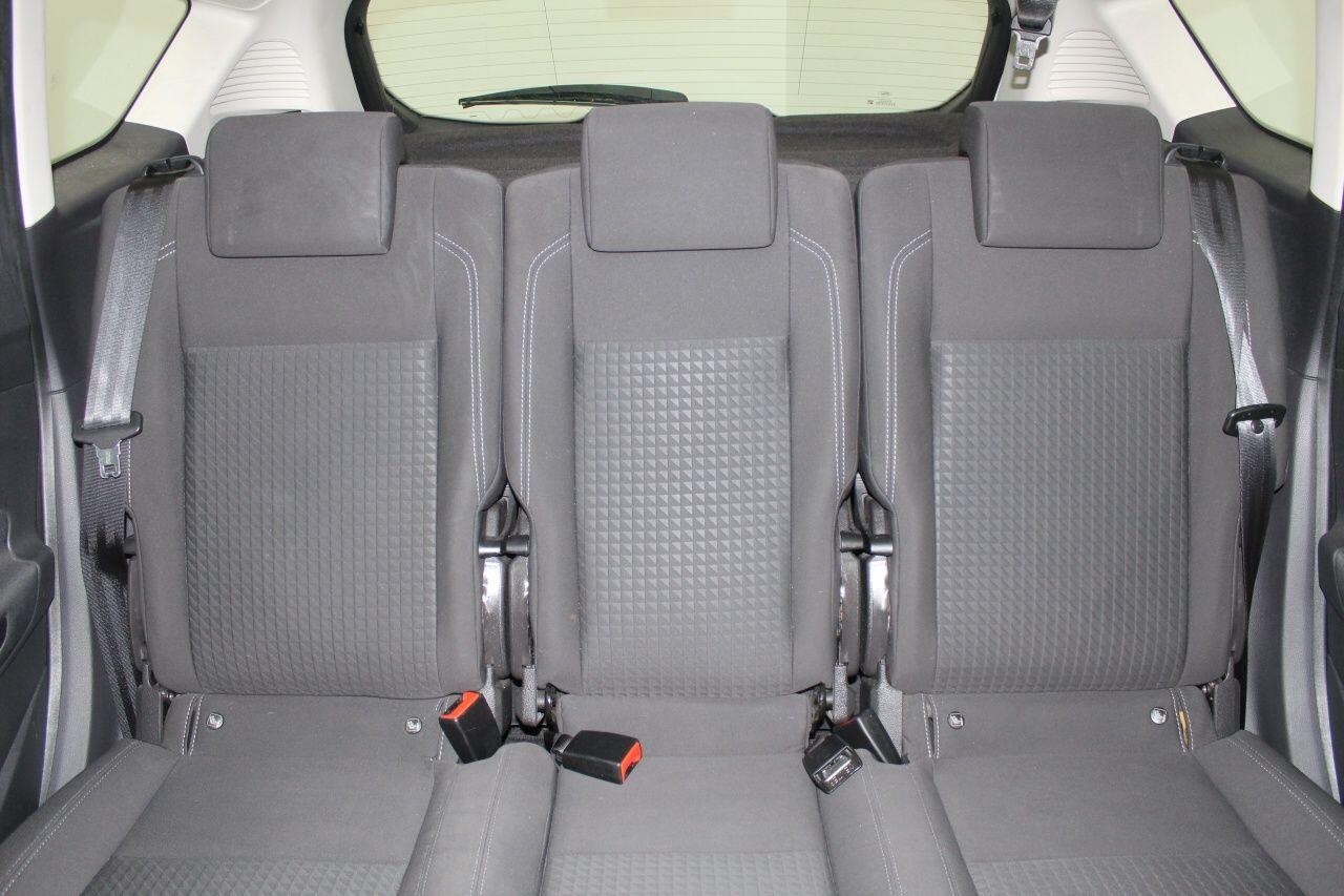 Ford C-Max view 50