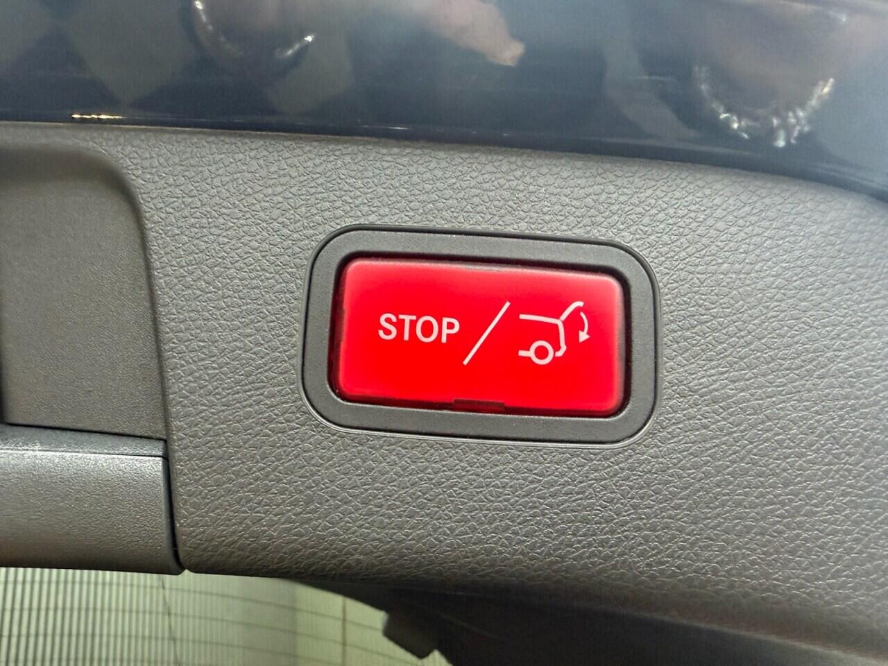 Mercedes-Benz Gla view 40