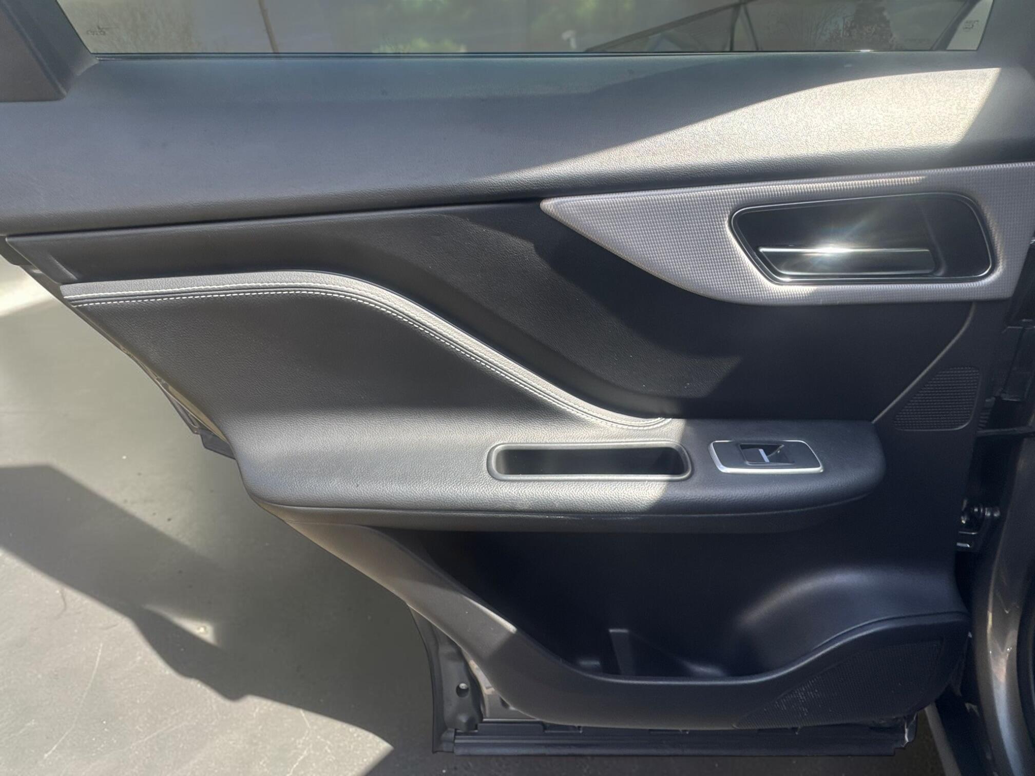 Jaguar F-Pace view 22