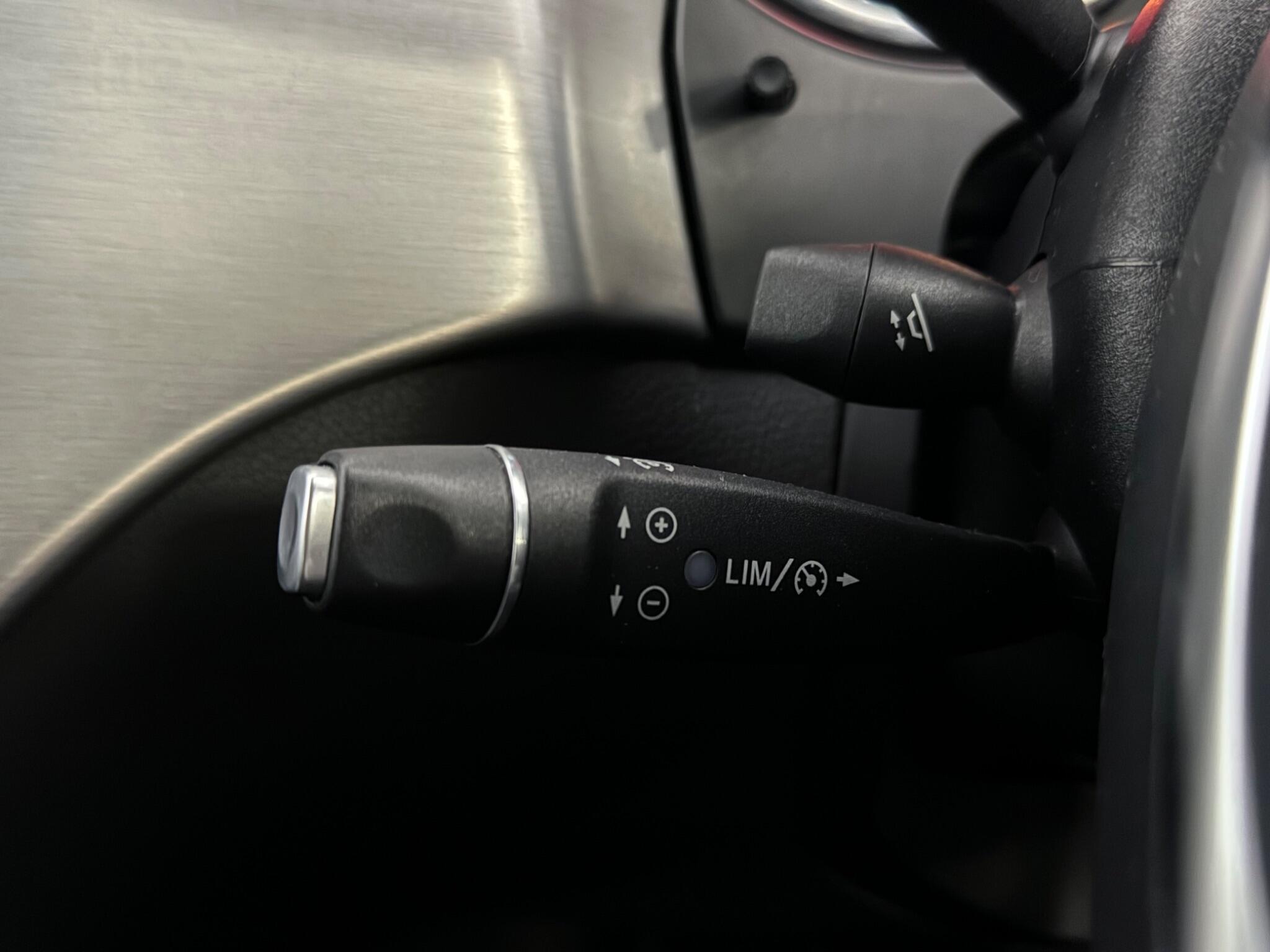 Mercedes-Benz GLE view 19