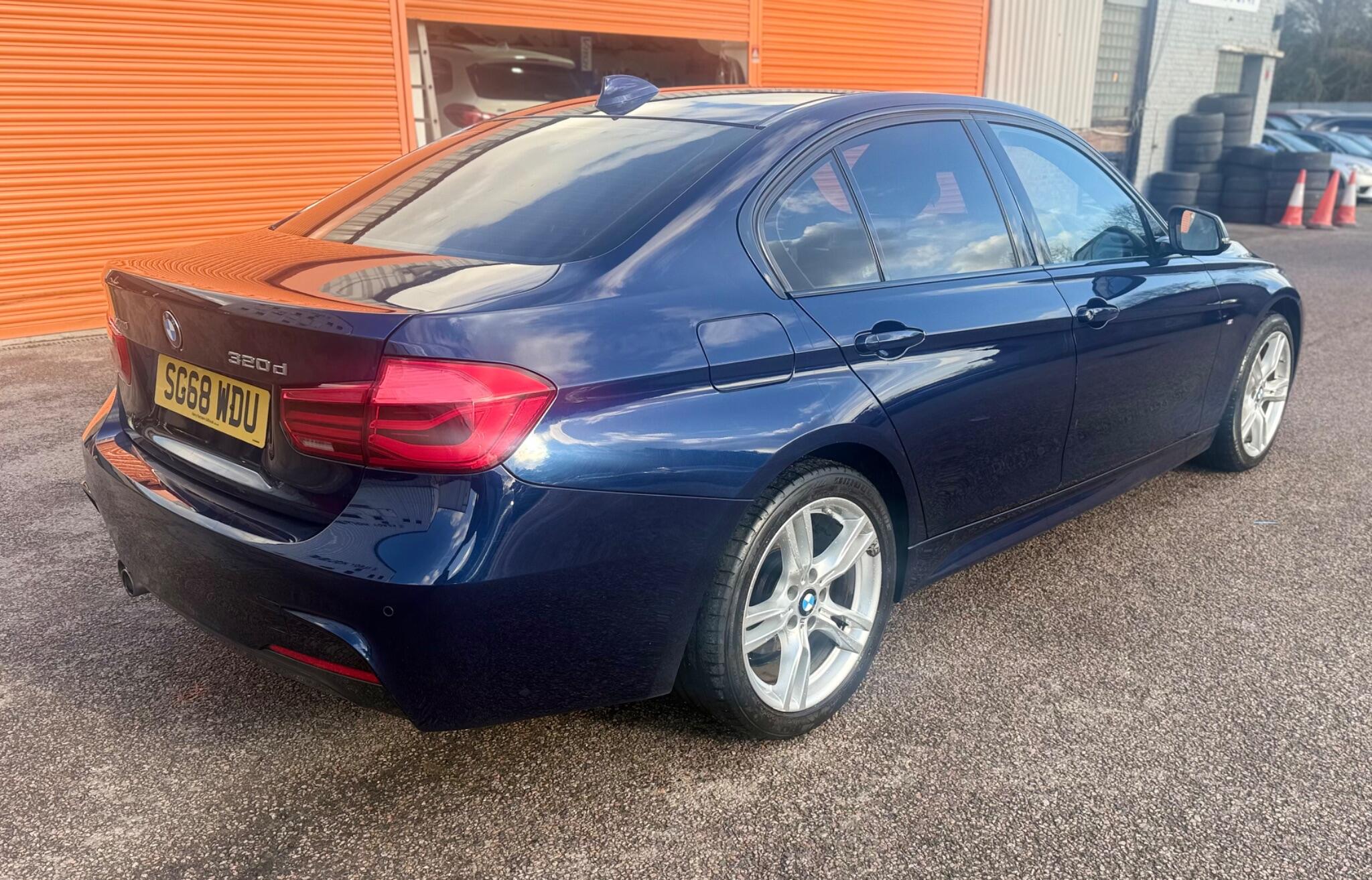 BMW 3 Series view 7