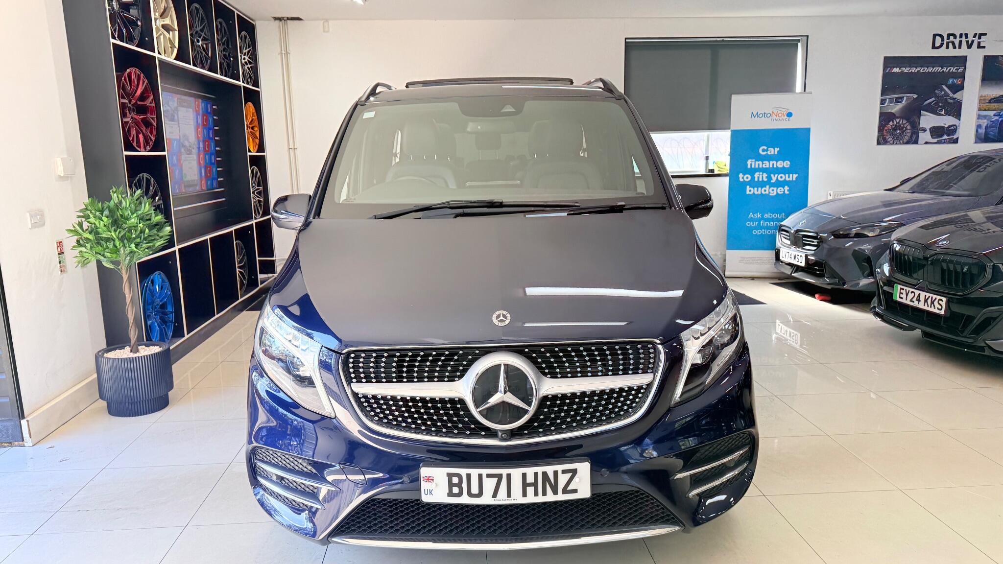 Mercedes-Benz V-Class view 66