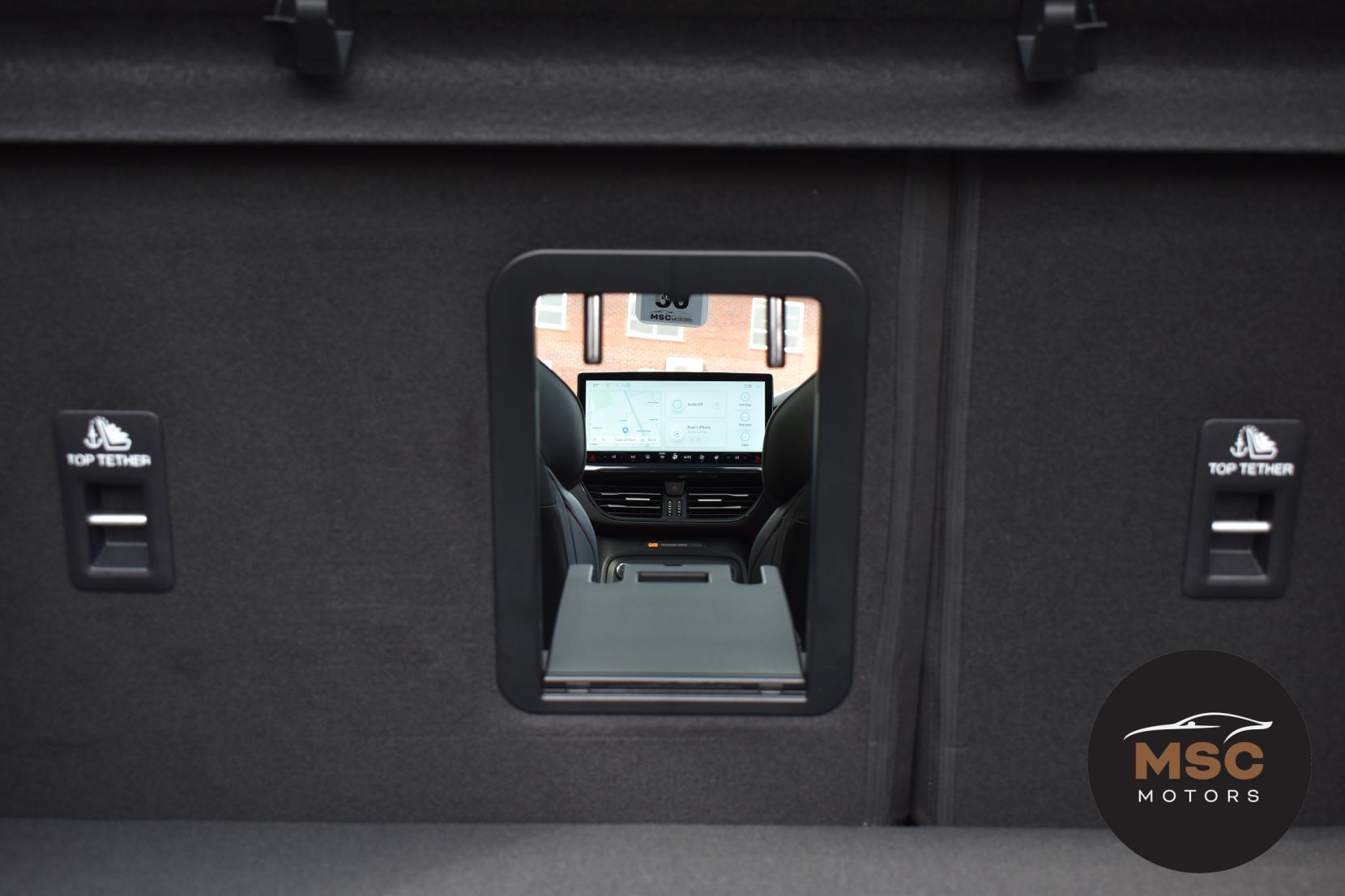 Ford Focus view 80