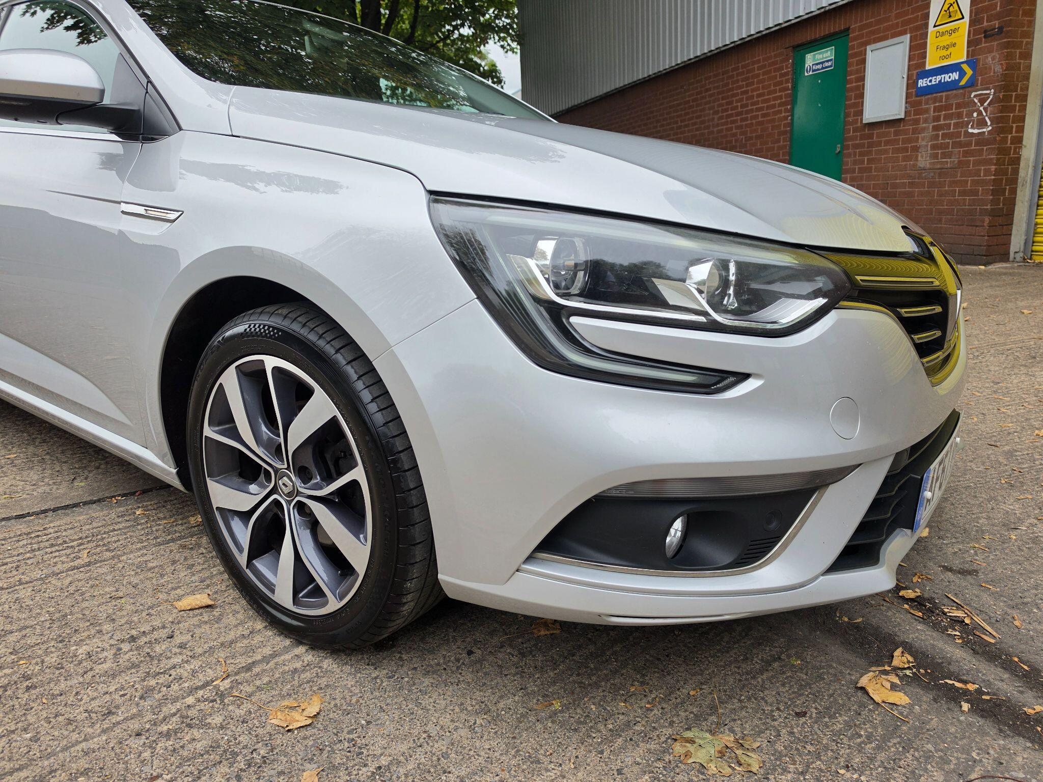 Renault Megane view 14