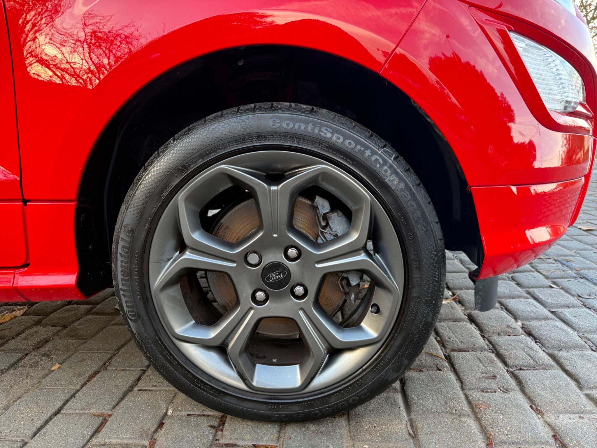 2018 Ford EcoSport image 24