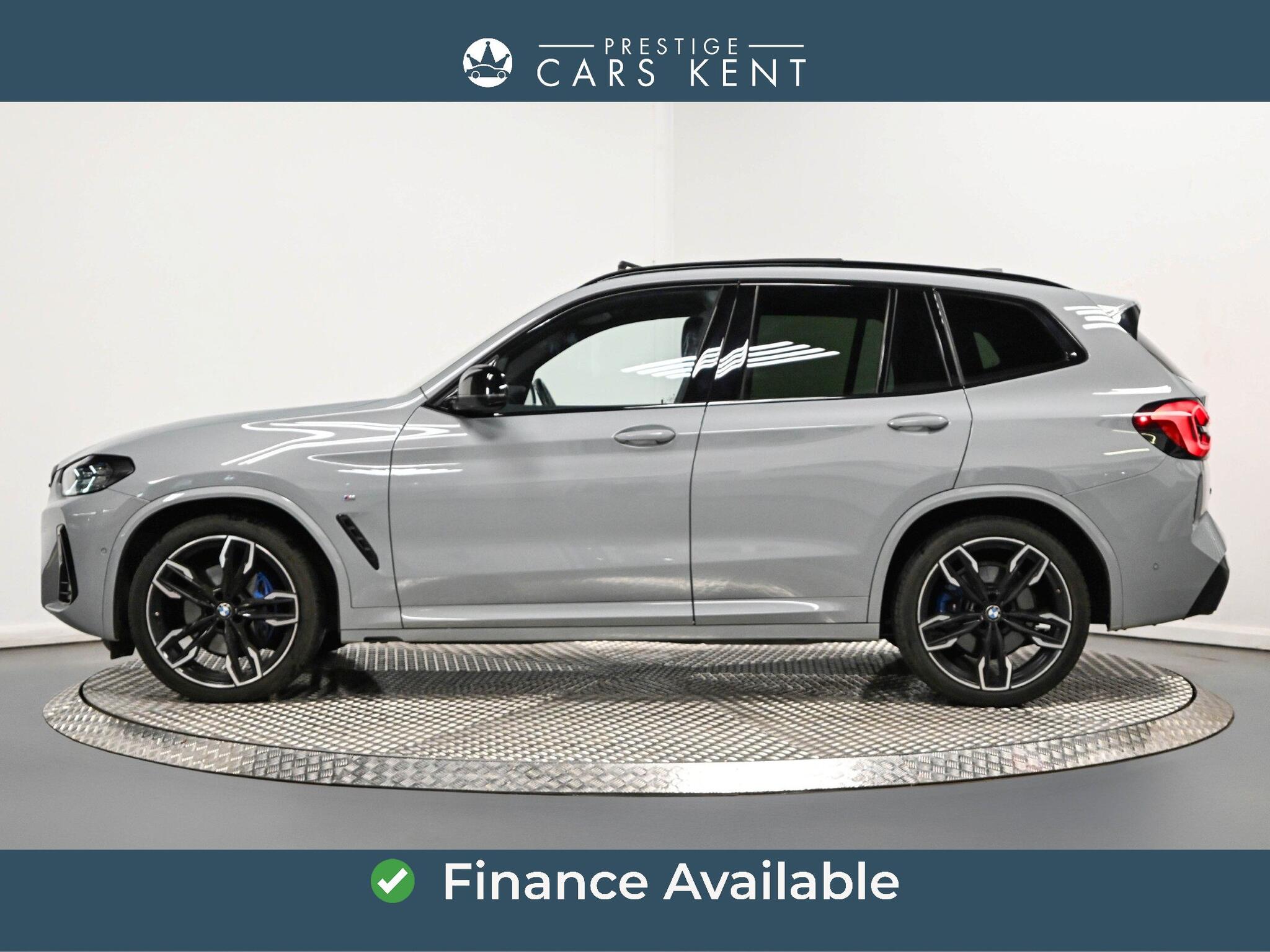 BMW X3 view 4