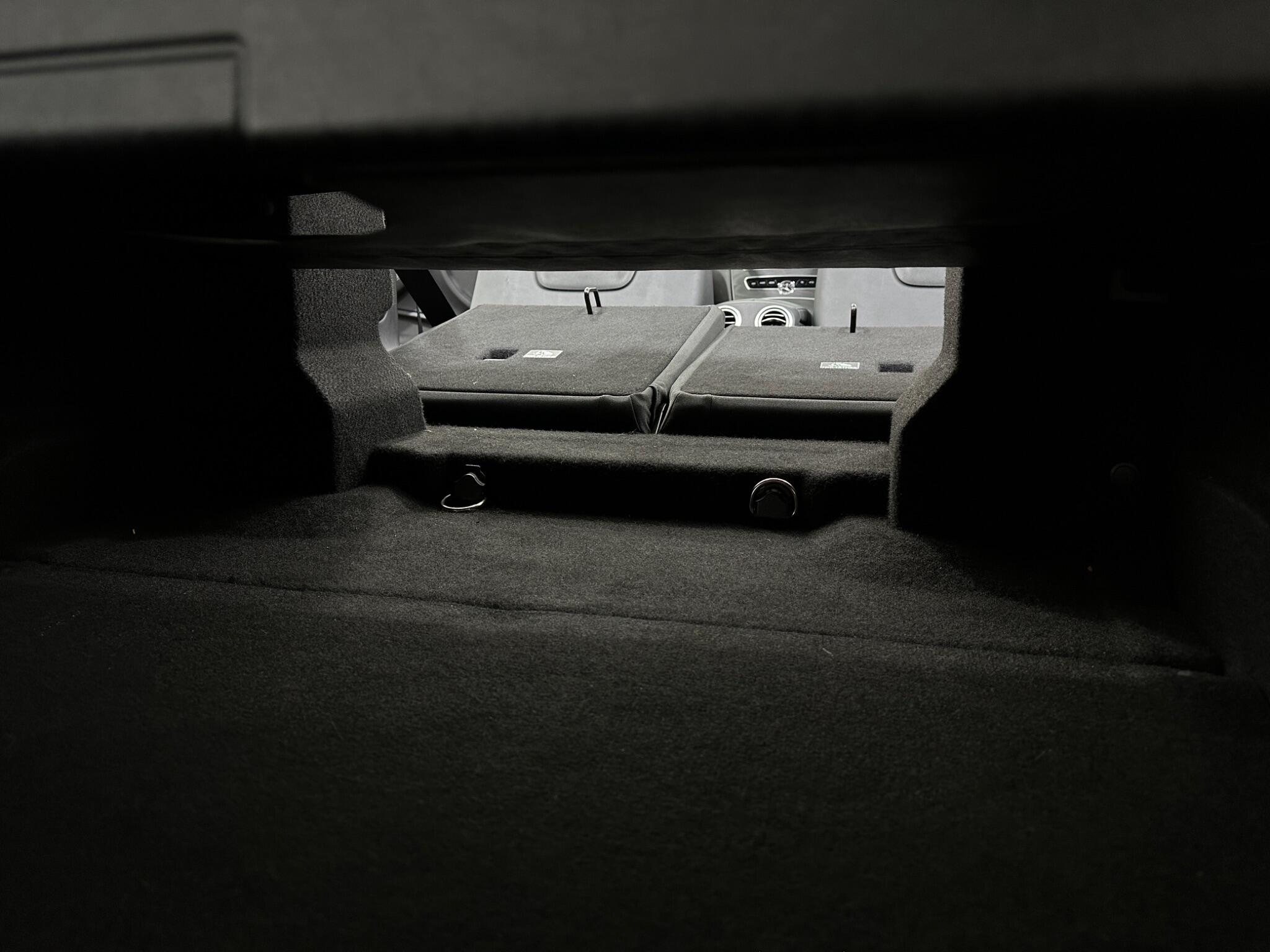 Mercedes-Benz C-Class view 43