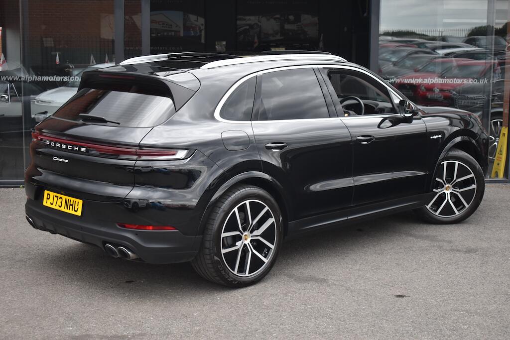 Porsche Cayenne view 7