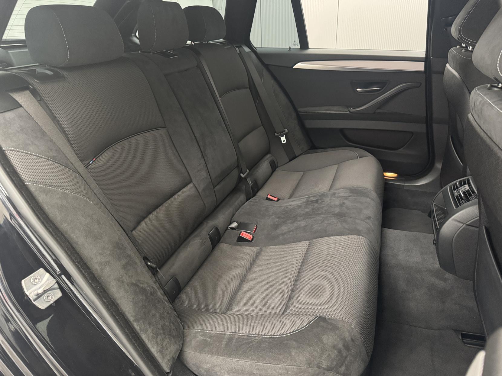 BMW 5 Series view 60