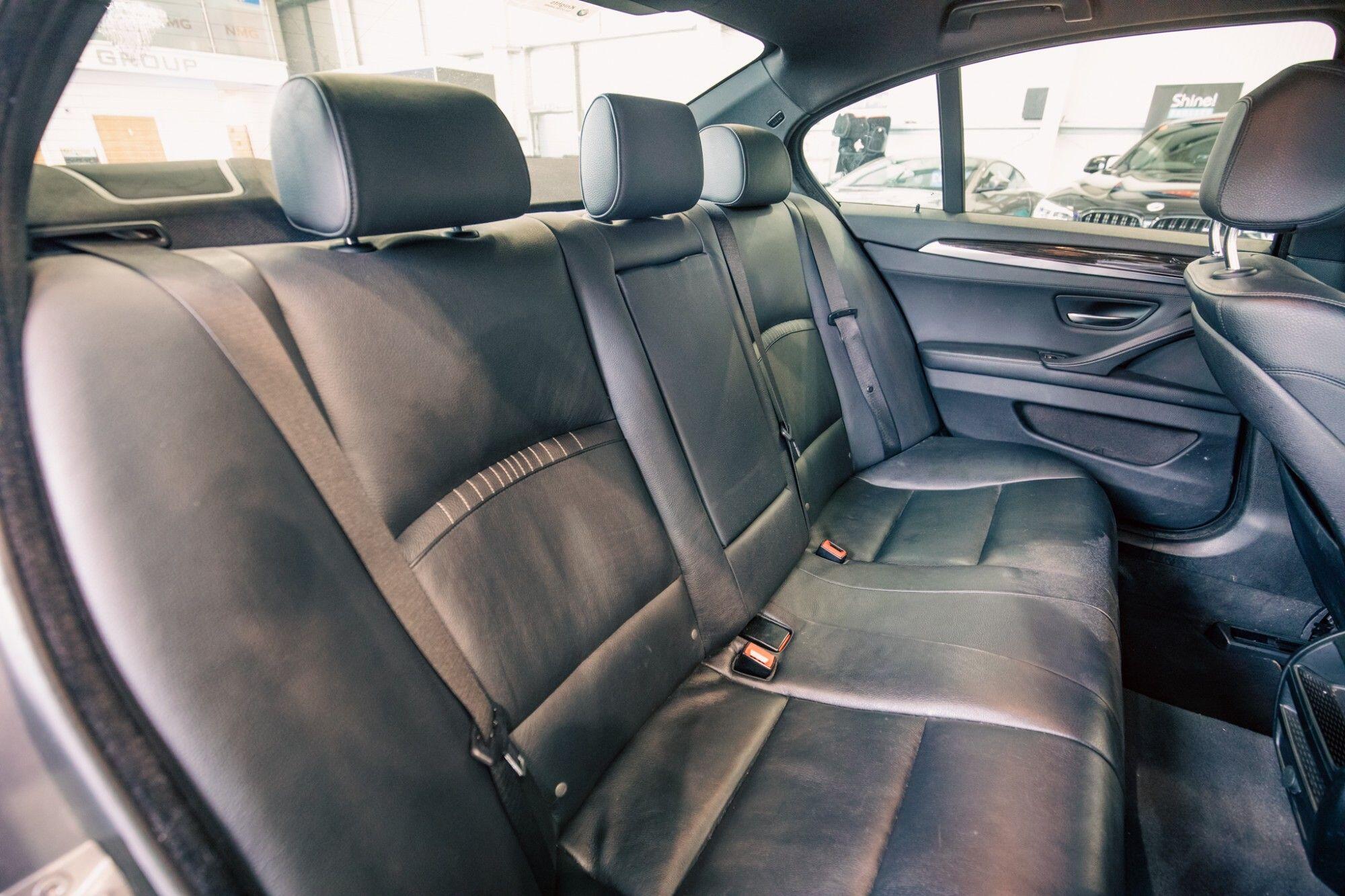 BMW 5 Series view 12