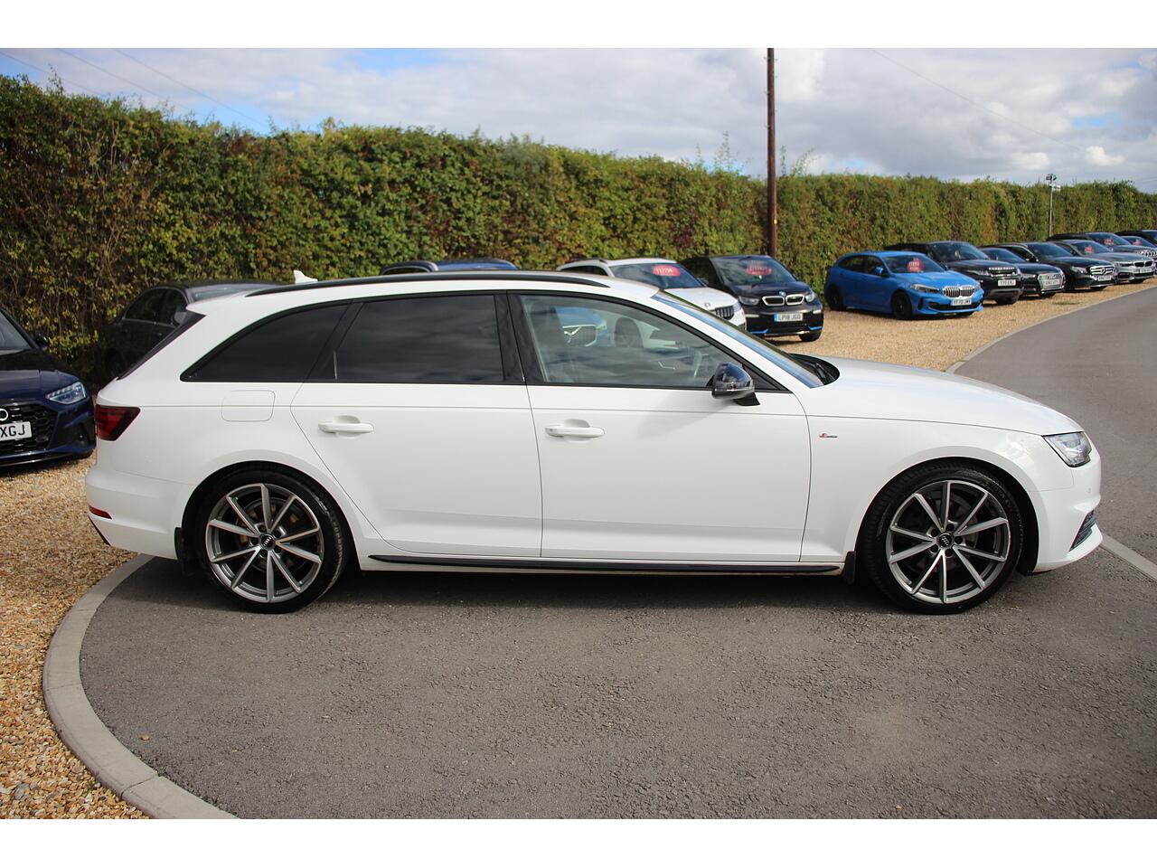 Audi A4 Avant view 7