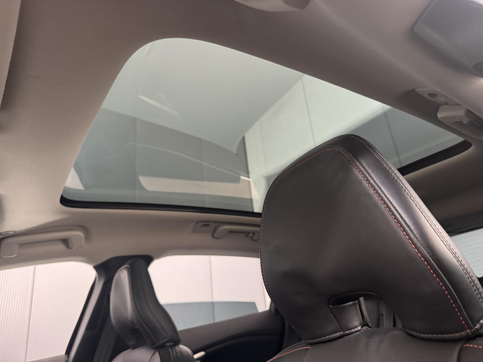 Volvo V40 view 73