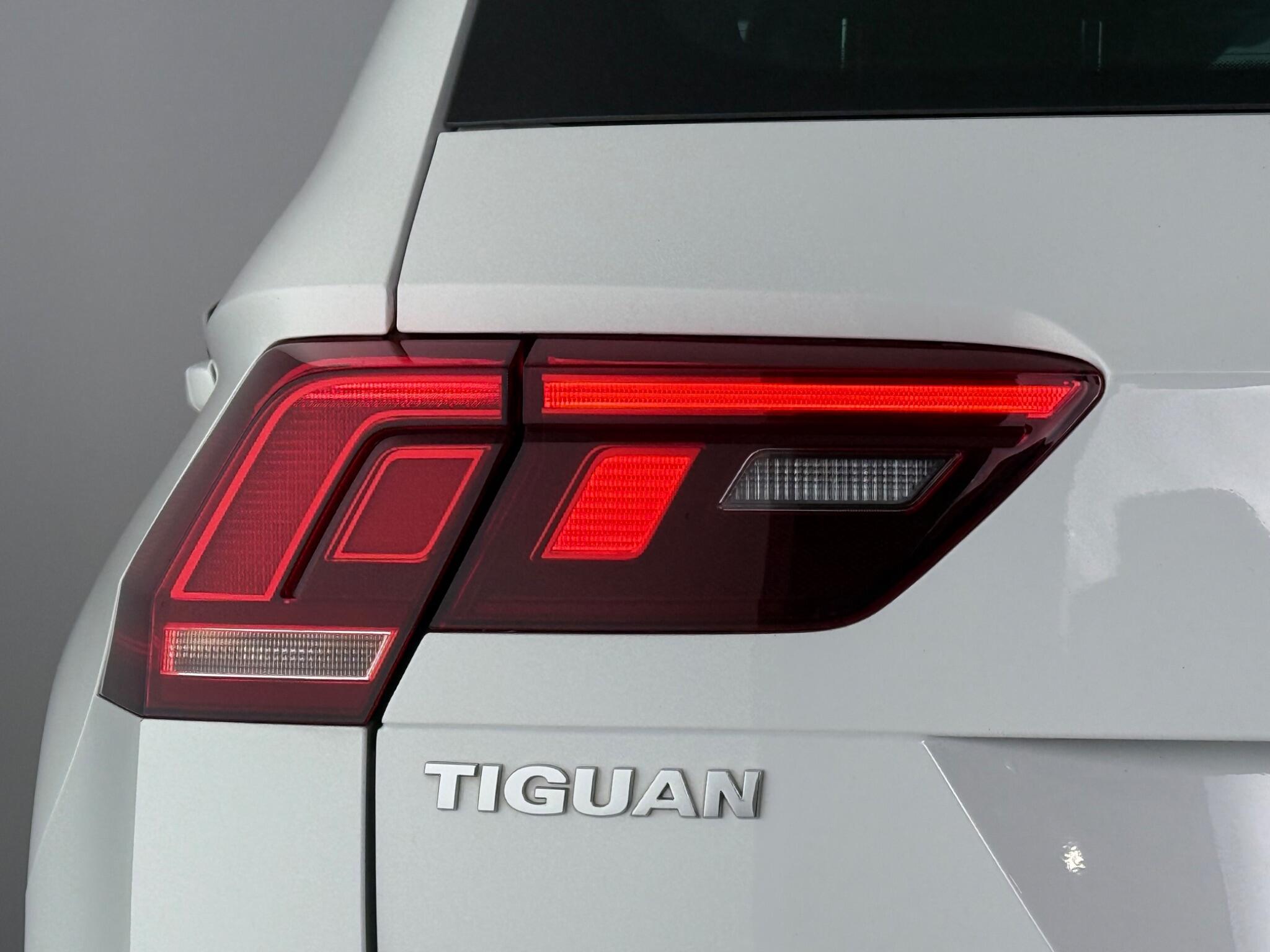 Volkswagen Tiguan view 11