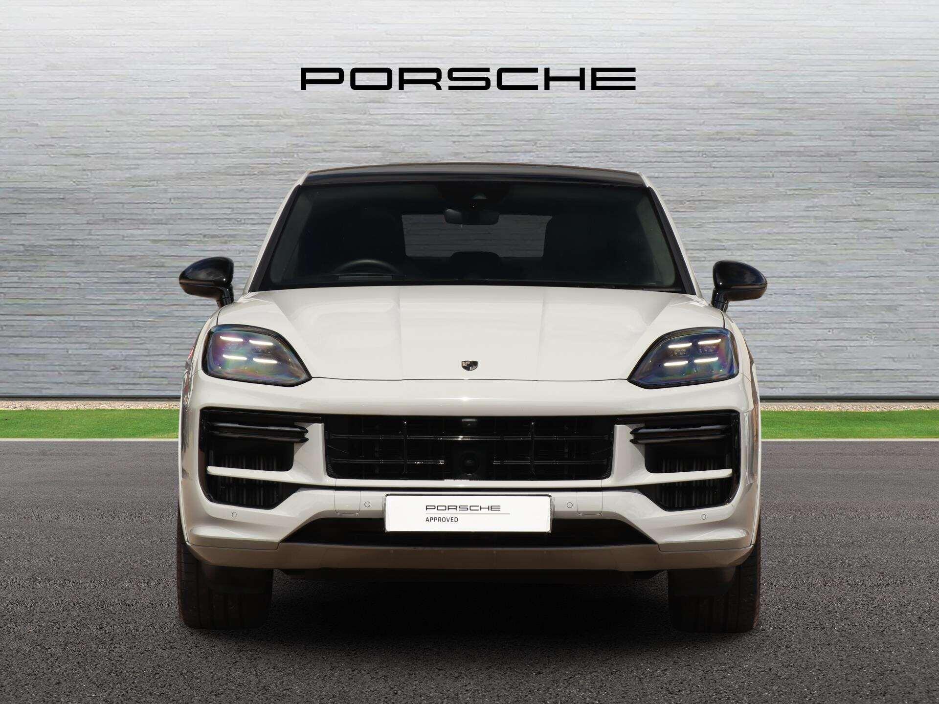 Porsche Cayenne view 8