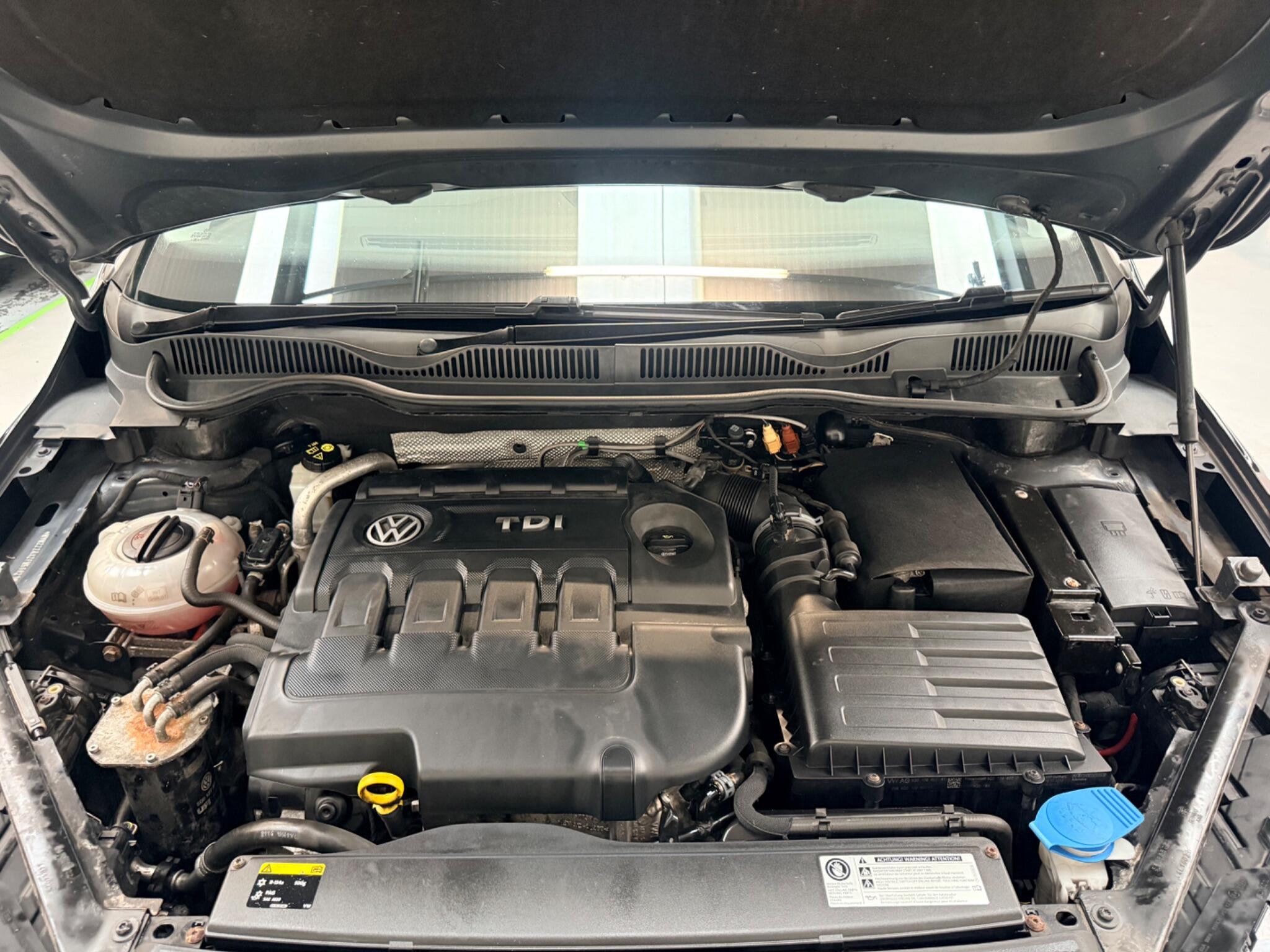 Volkswagen Golf Sportsvan view 39