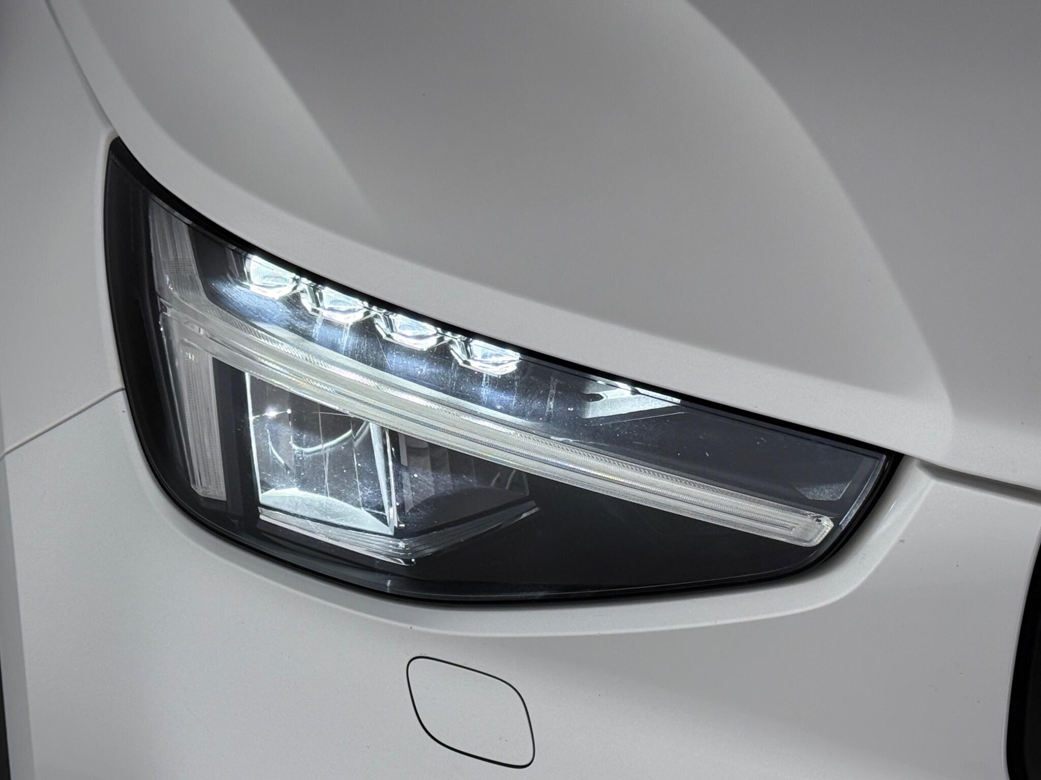 Volvo XC40 view 10