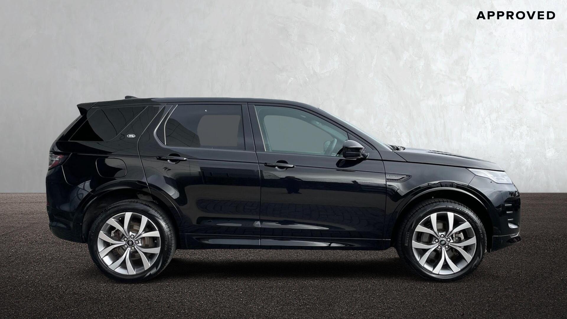 Land Rover Discovery Sport view 5