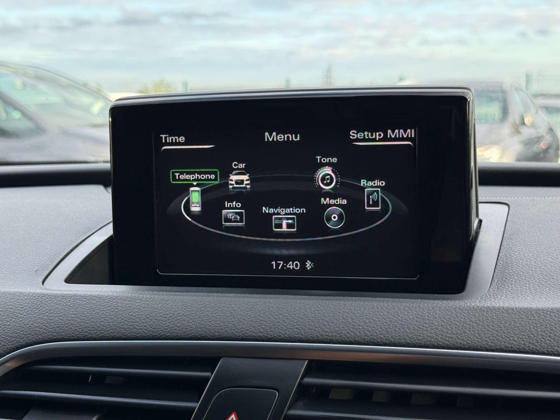 Audi Q3 view 63