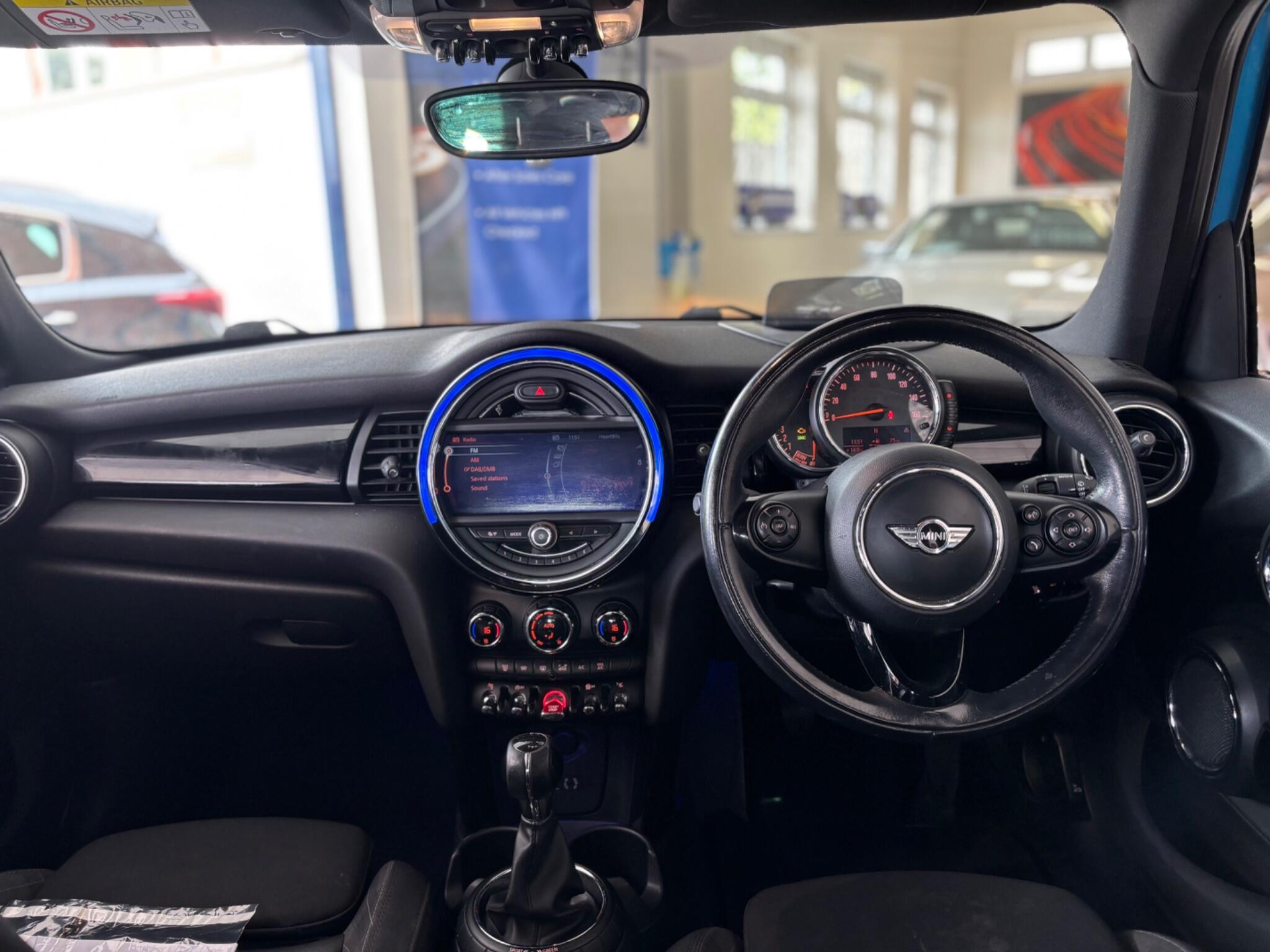 Mini Hatch view 10