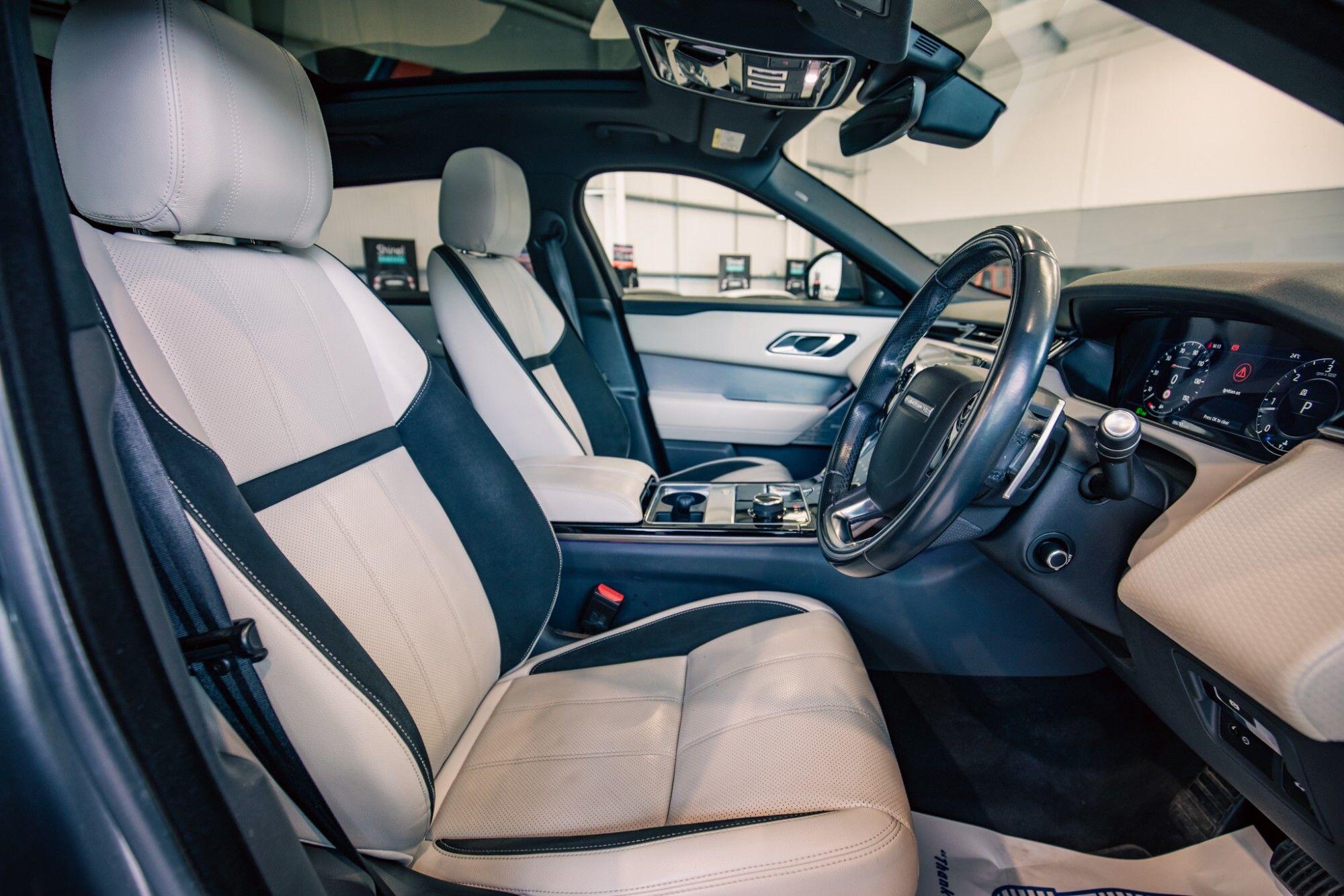 Land Rover Range Rover Velar view 3