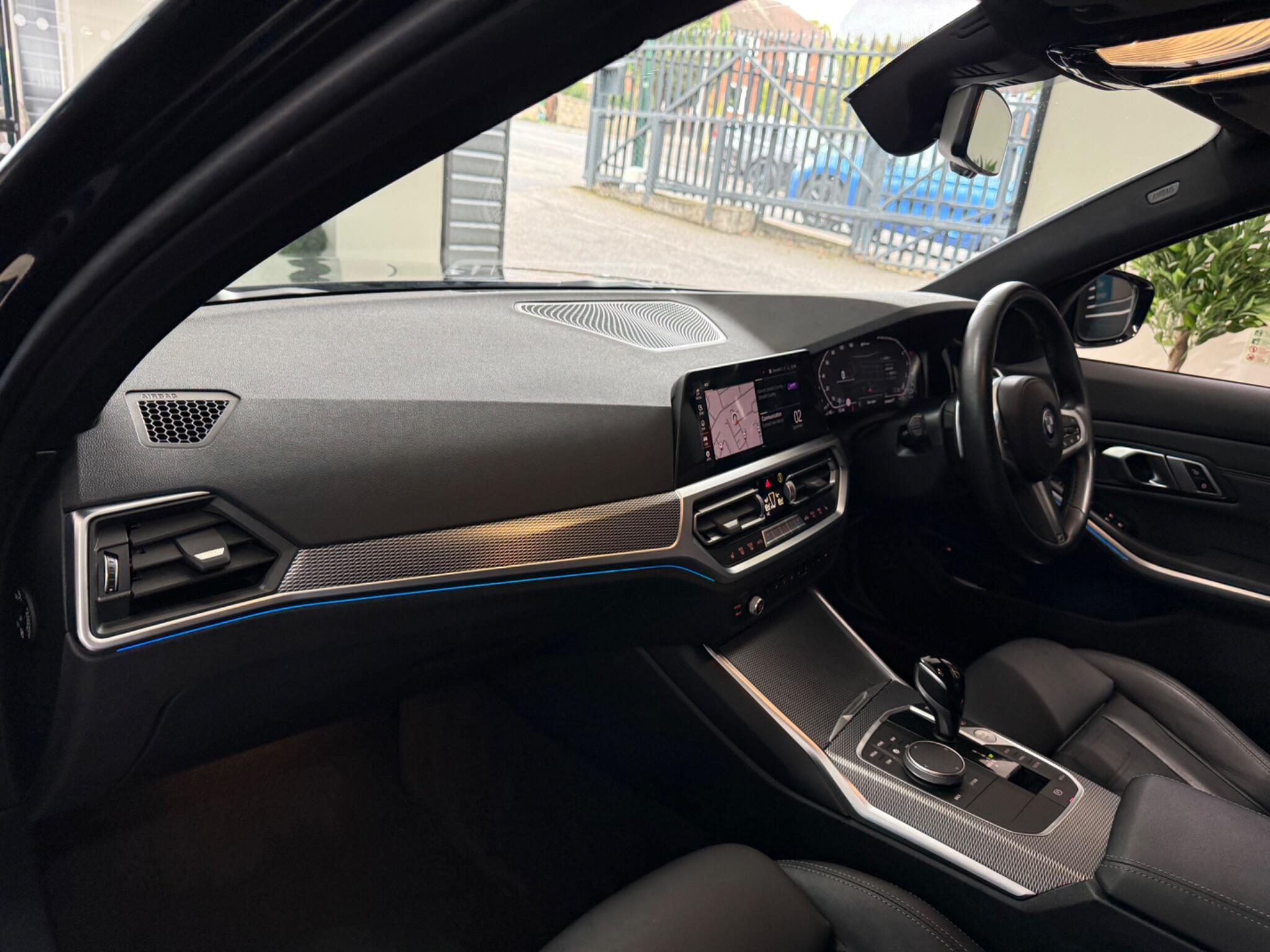 BMW 3 Series view 33