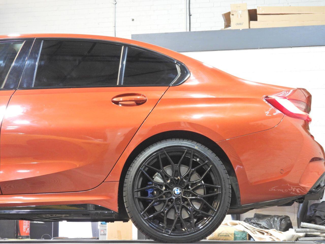 BMW 3 Series view 23