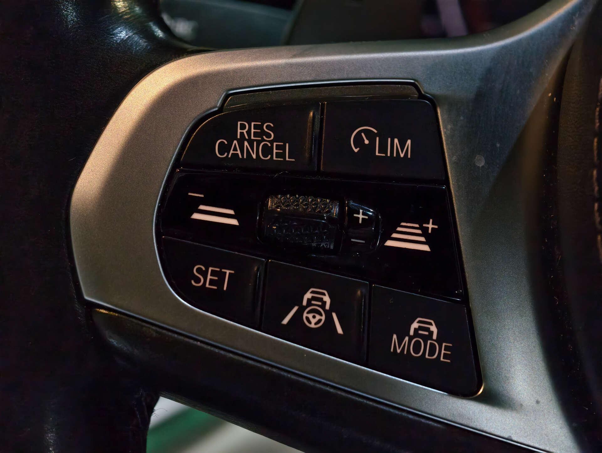 BMW X7 view 42