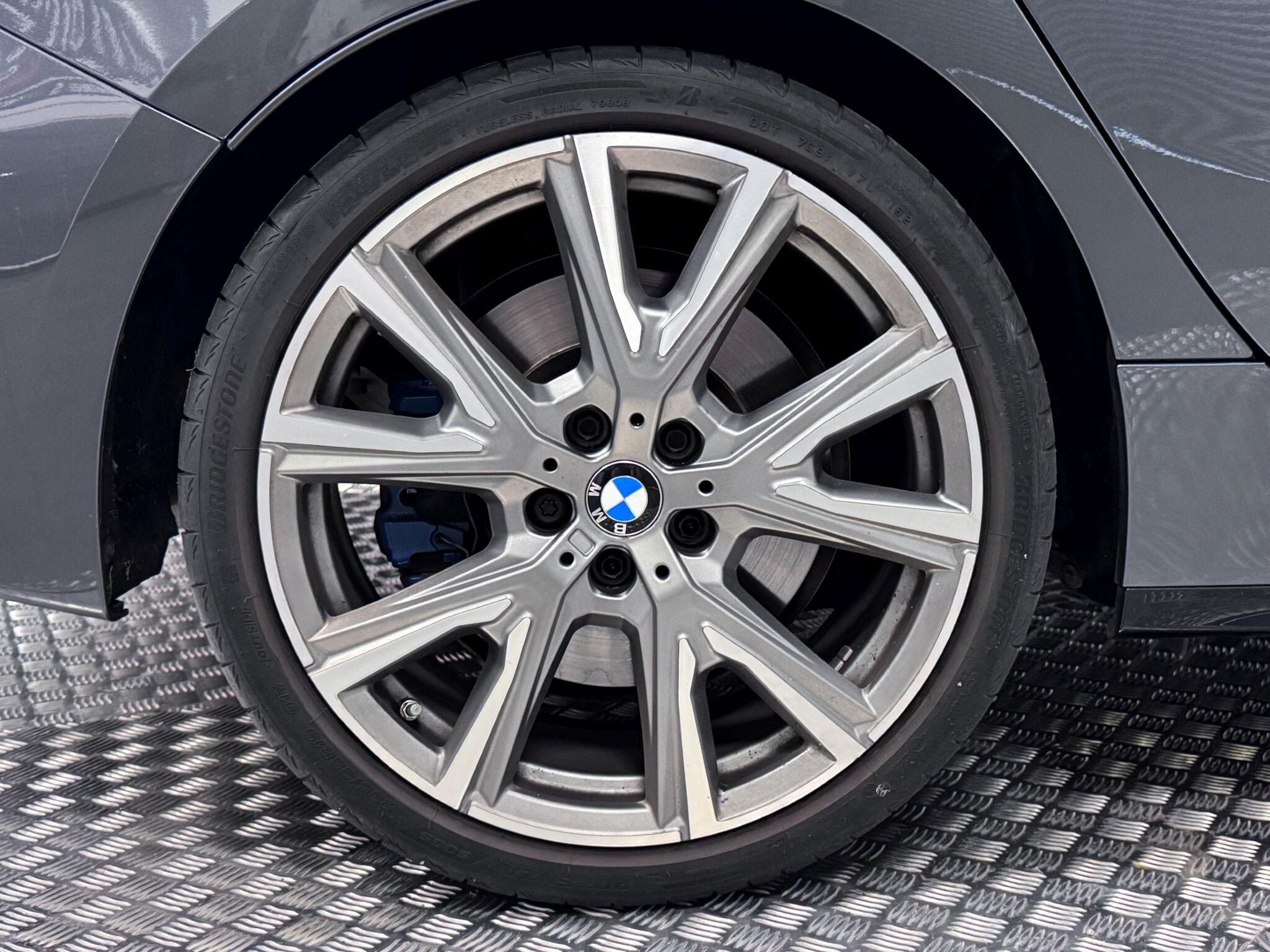 BMW 1 Series view 56