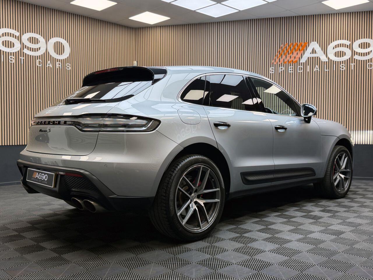 Porsche Macan view 7