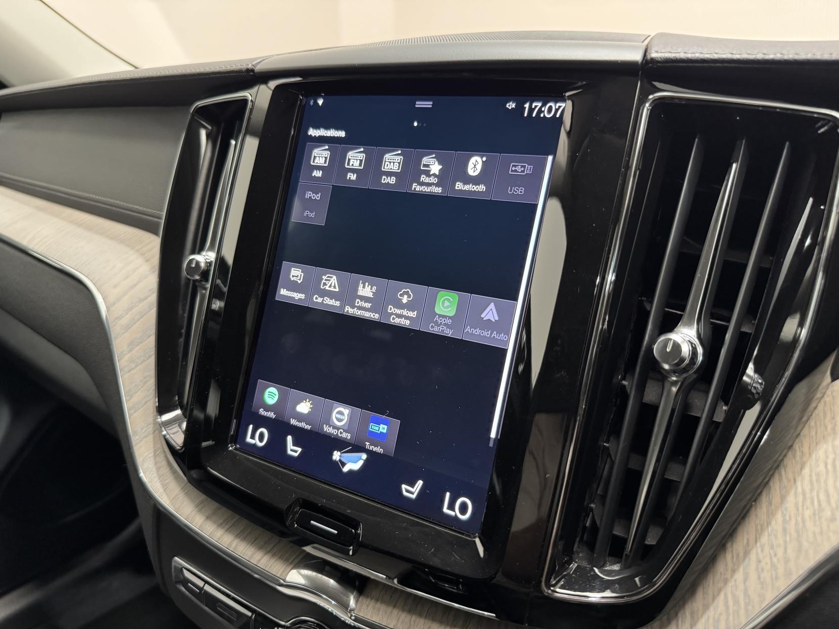 Volvo XC60 view 22